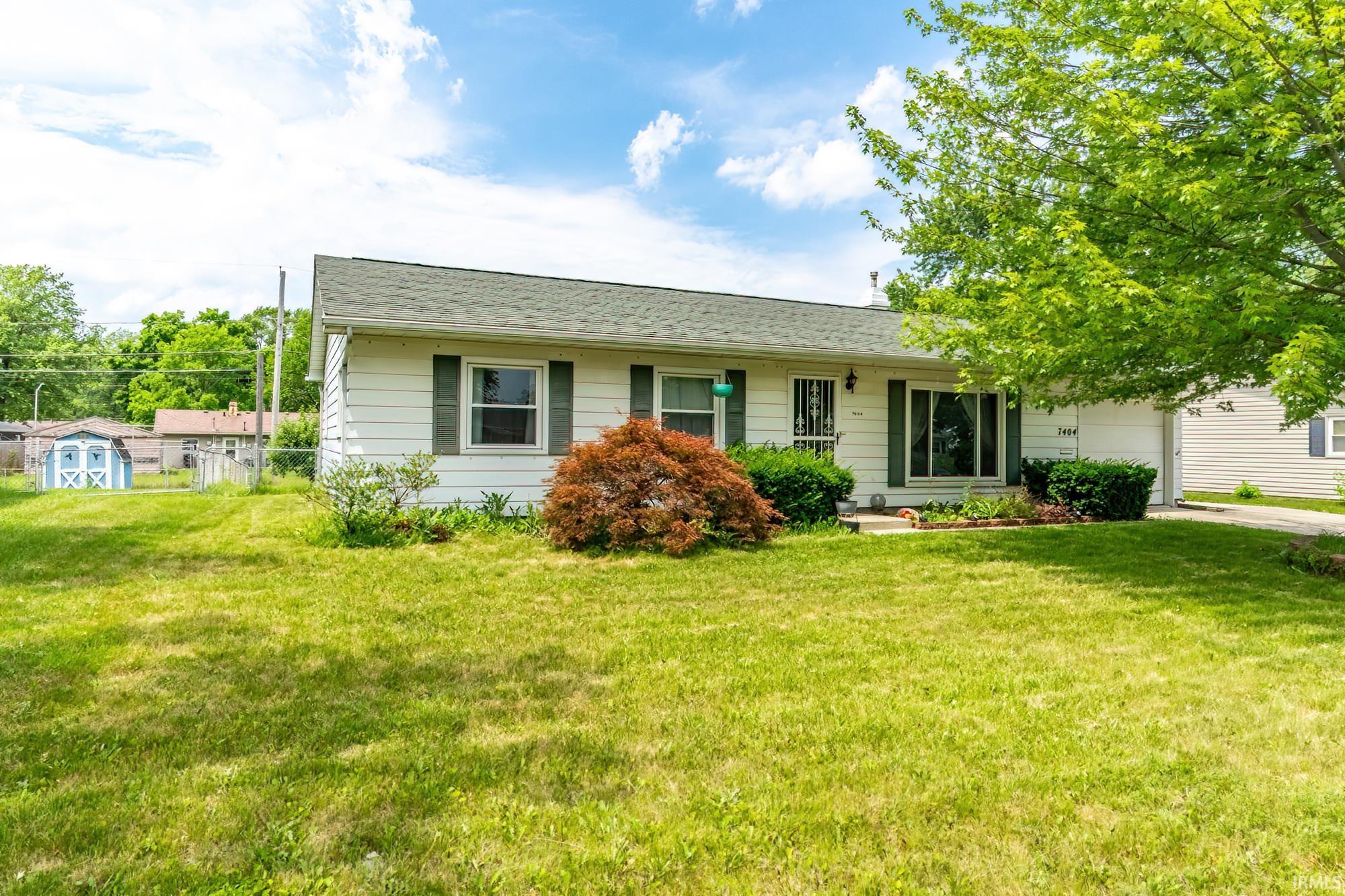7404 Kingsway Drive Property Photo 1