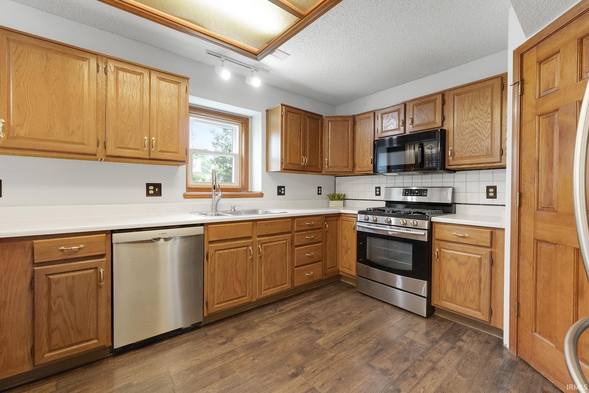 2308 Broken Oak Road Property Photo 7