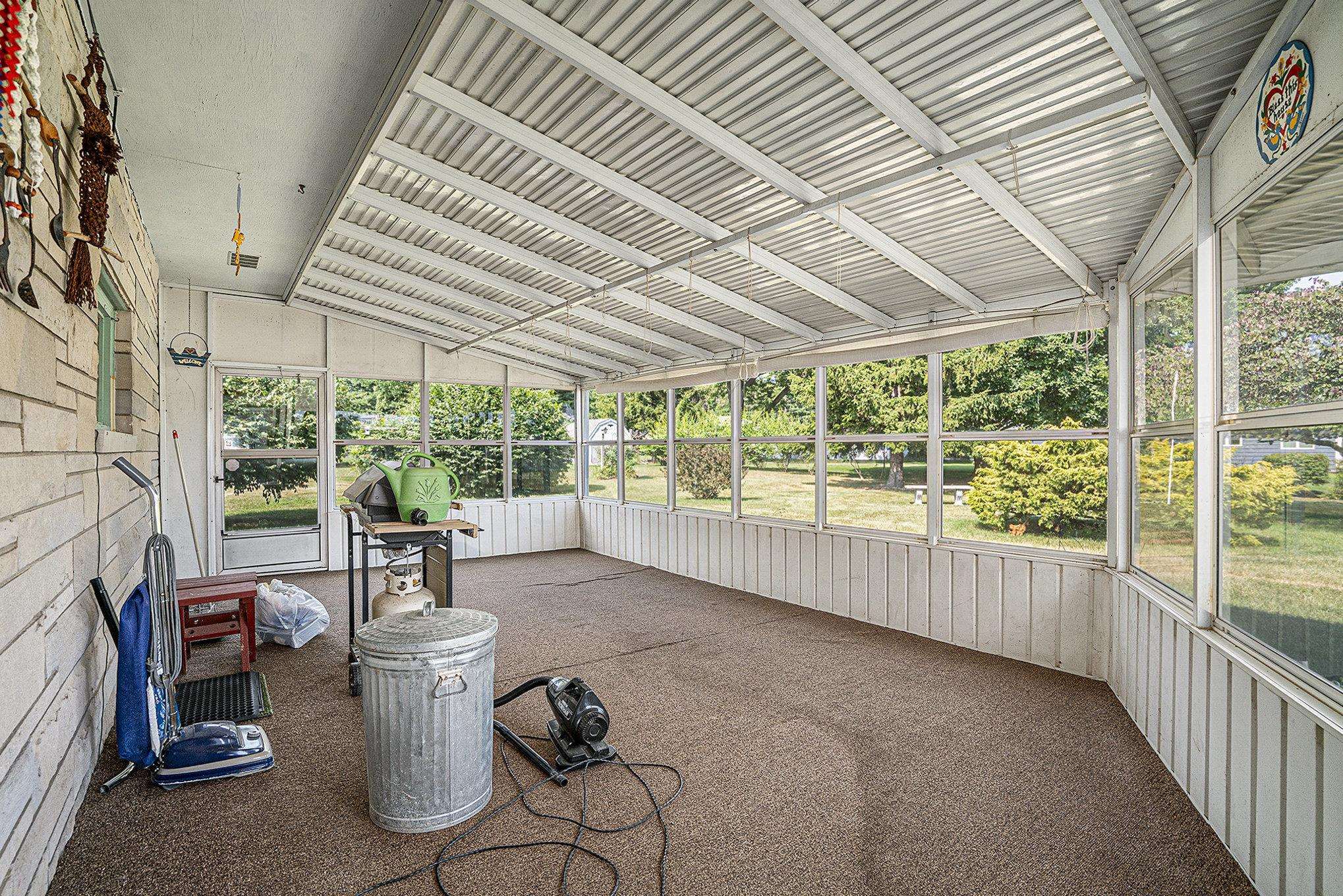 54238 River Place Property Photo 13