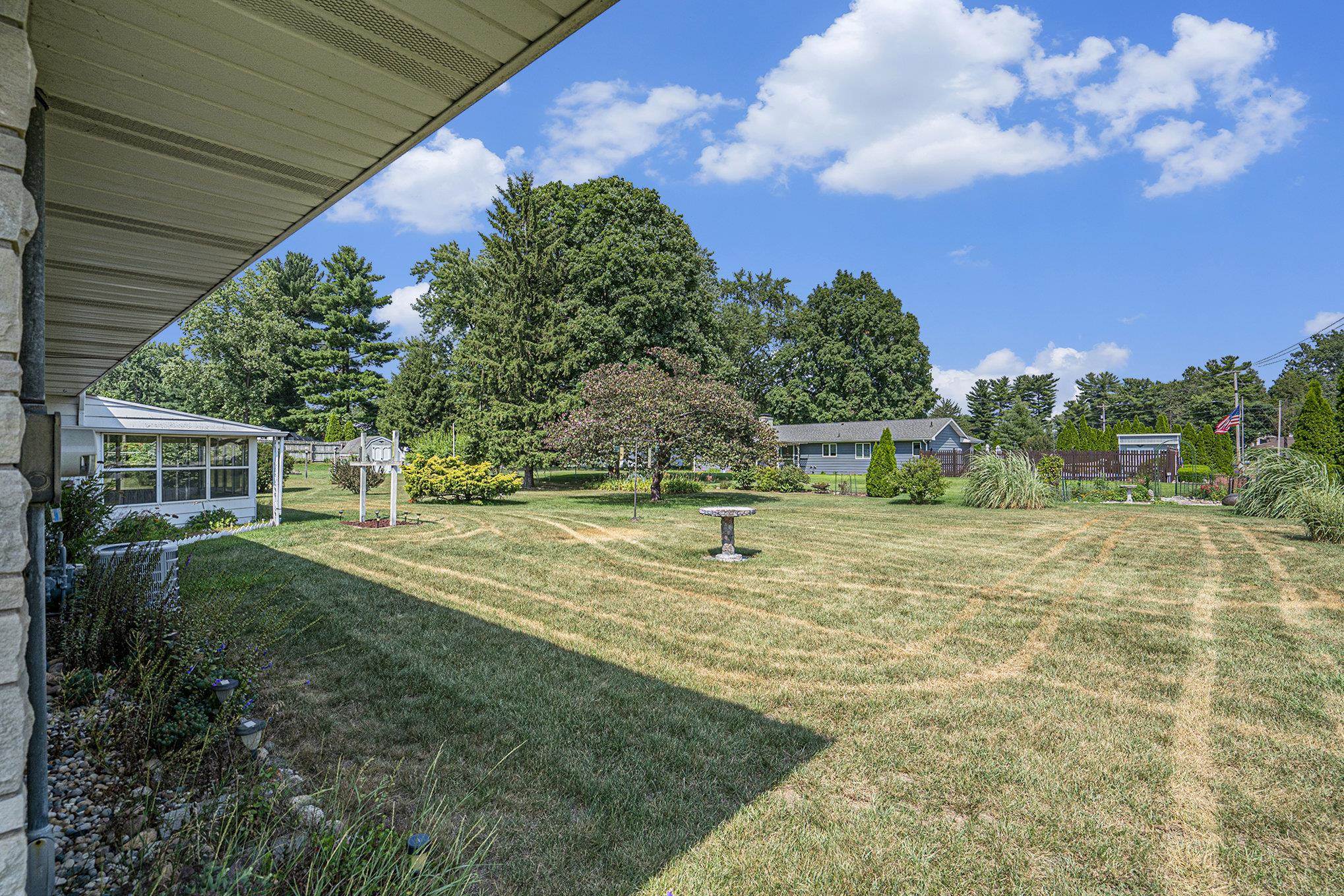 54238 River Place Property Photo 15