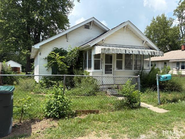 3111 S Pershing Drive Property Photo 1
