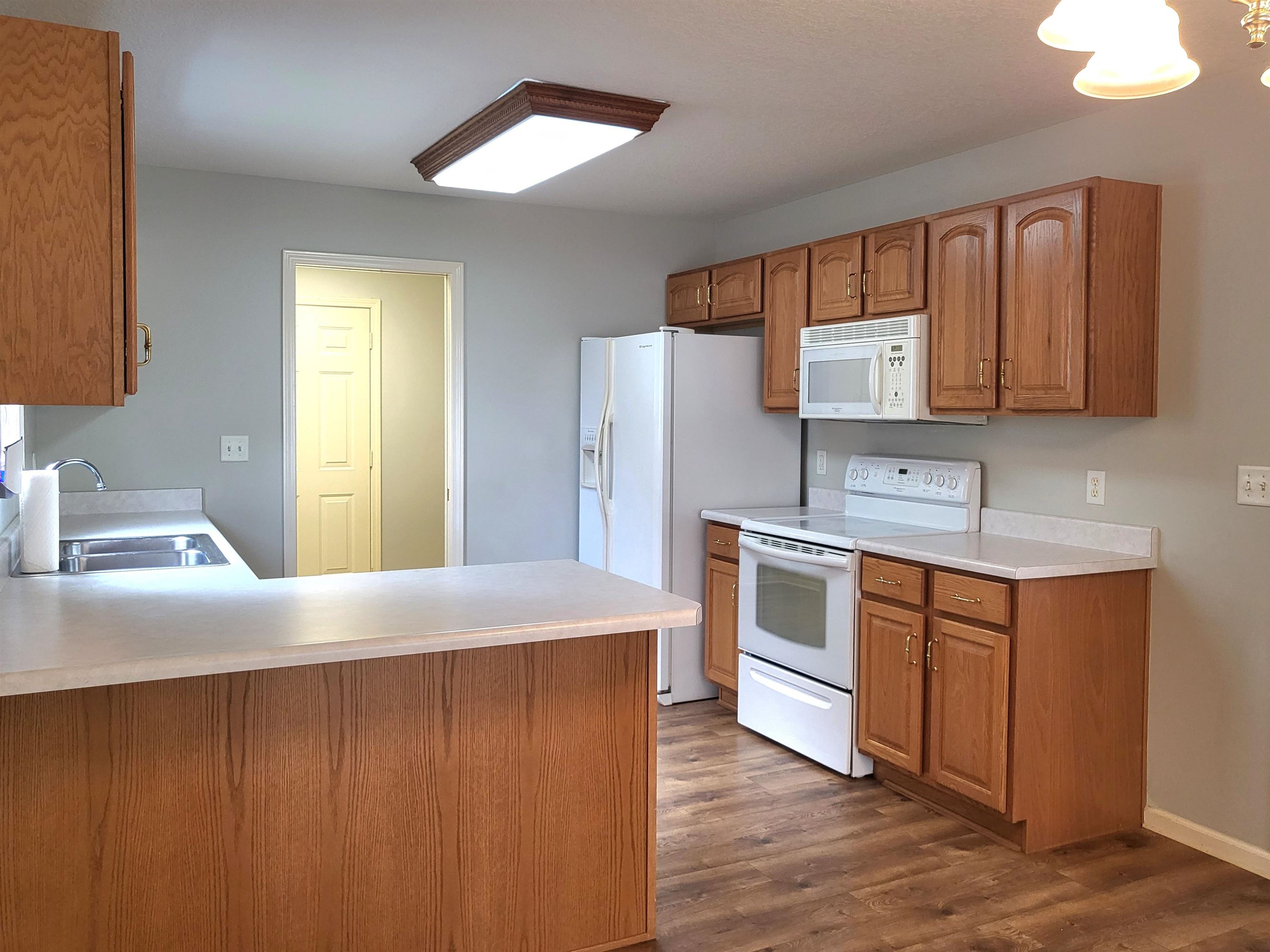 6819 Creekwood Trail Property Photo 6