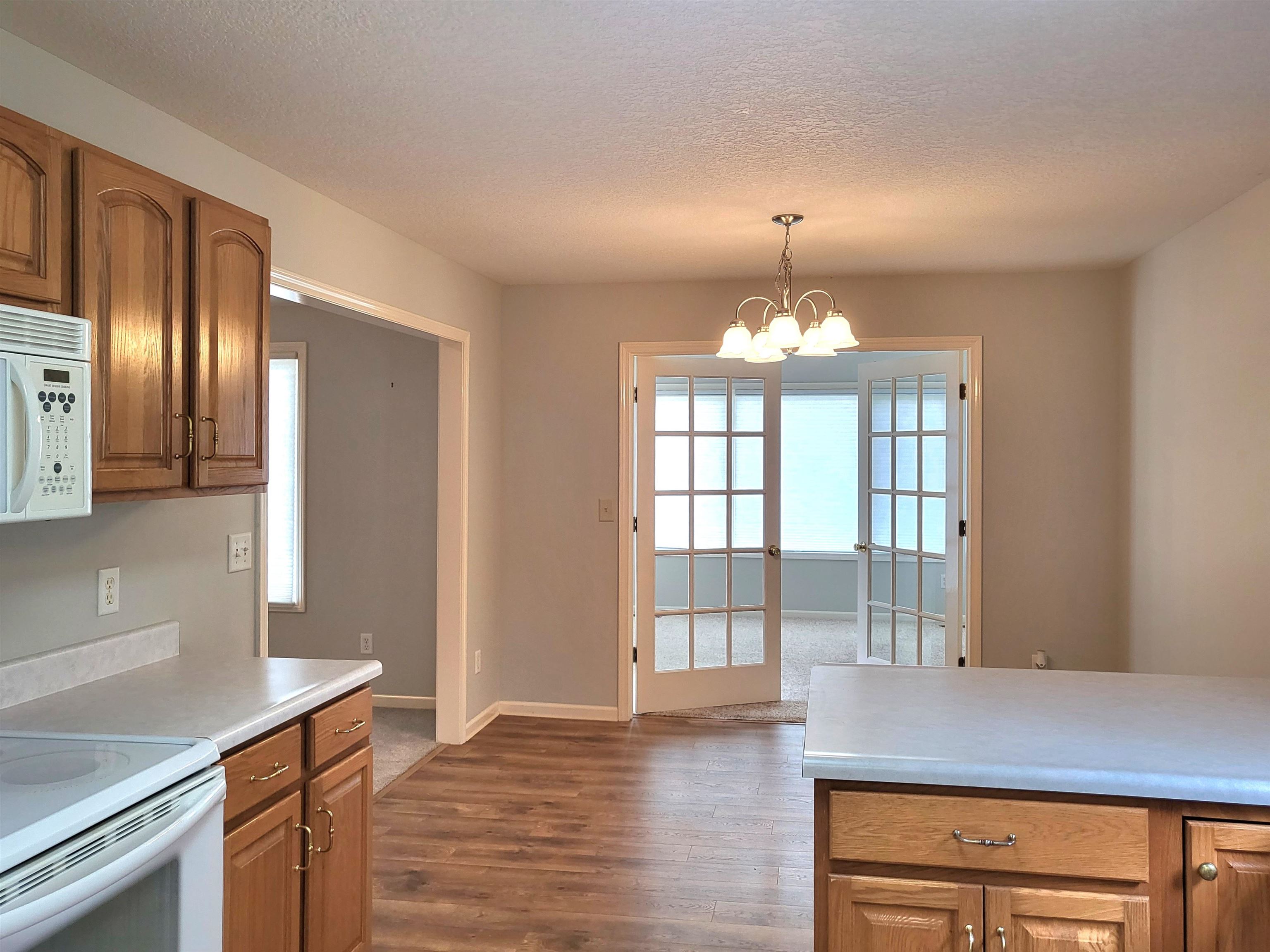 6819 Creekwood Trail Property Photo 7