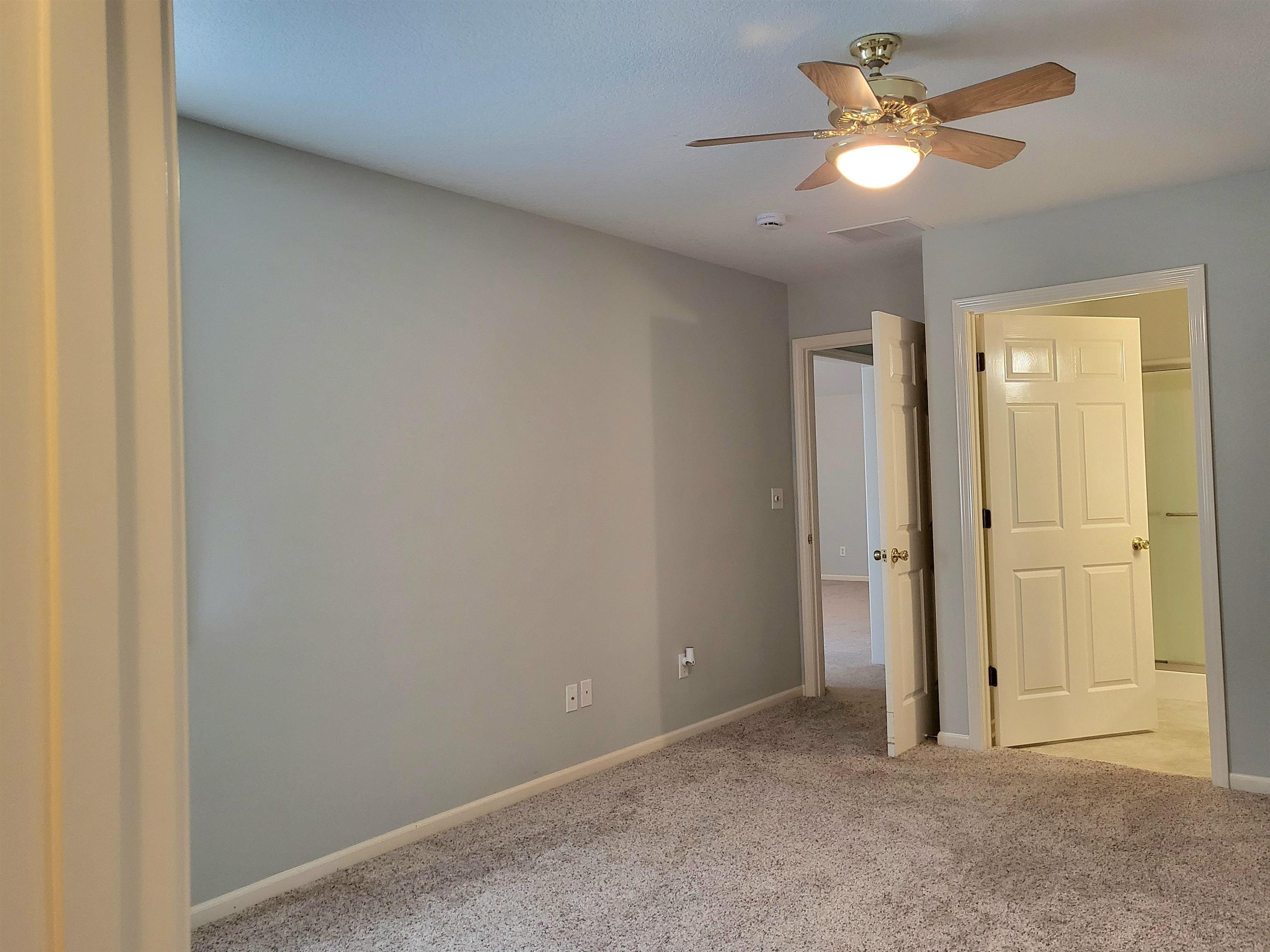 6819 Creekwood Trail Property Photo 11