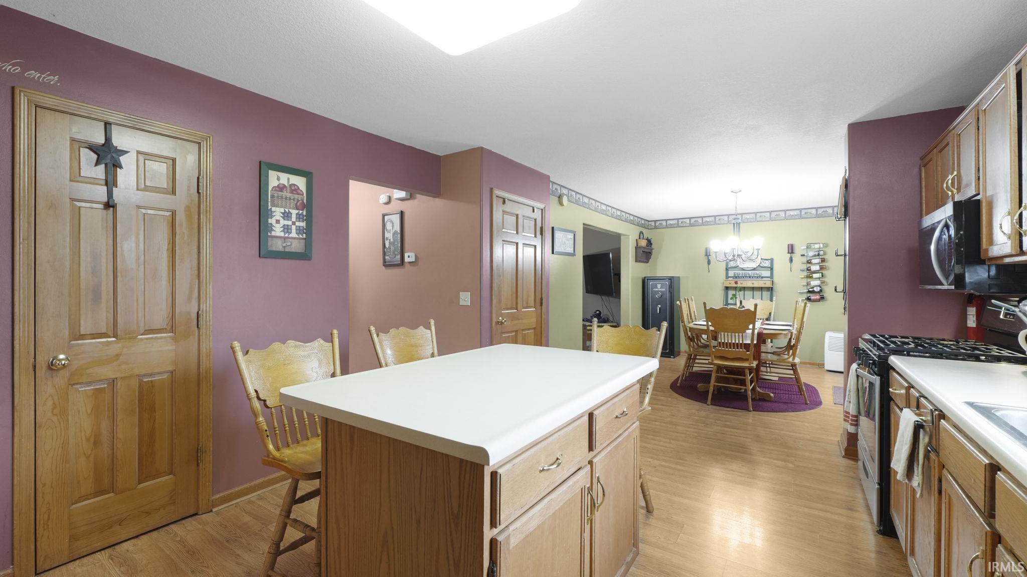 2517 Loganberry Cove Property Photo 13