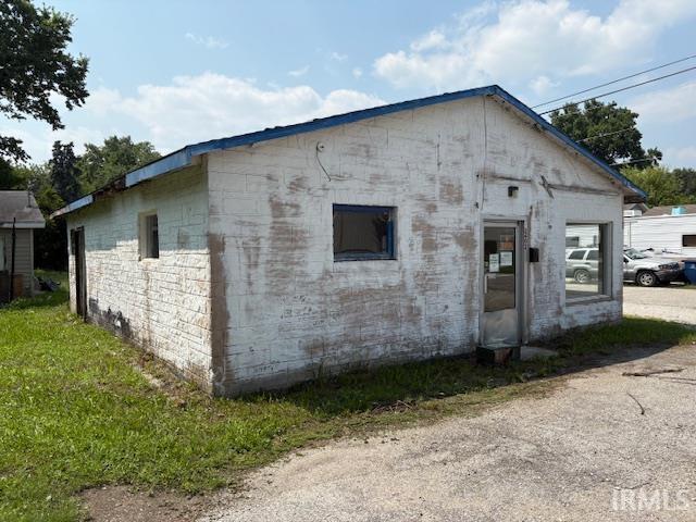 2402 S Home Avenue Property Photo 1