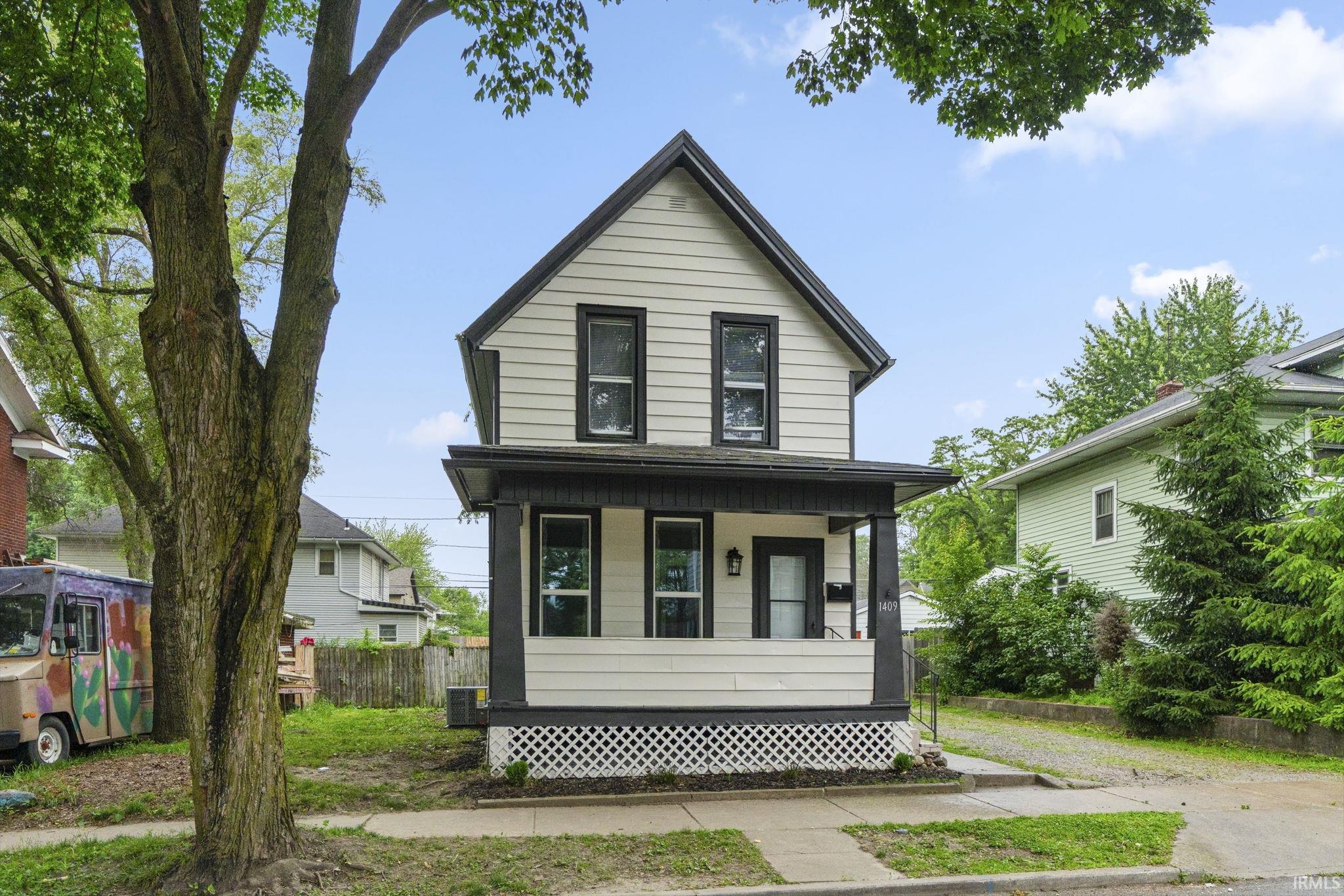 1409 Oakland Street Property Photo 1