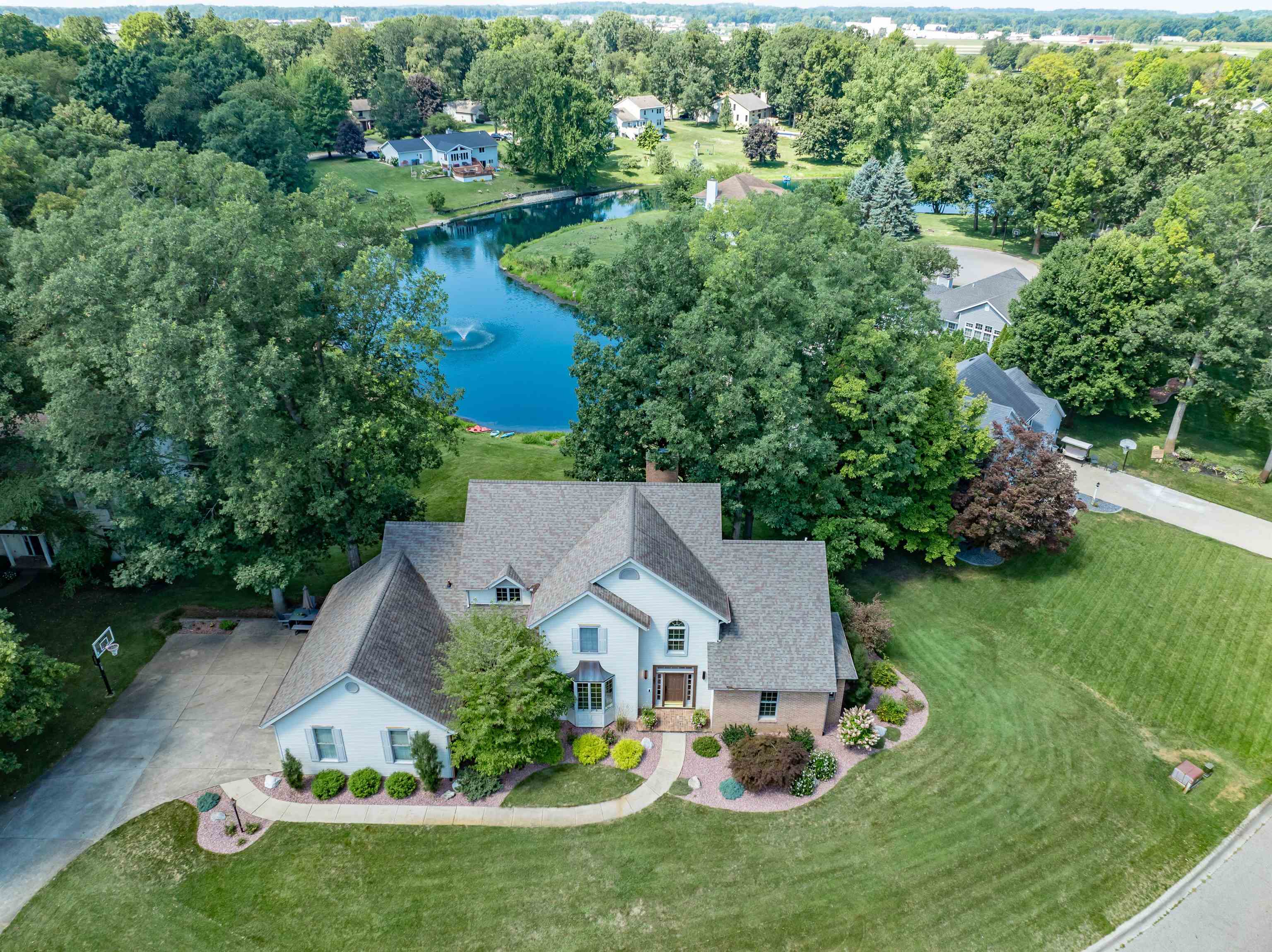351 E Deerwood Court Property Photo 1