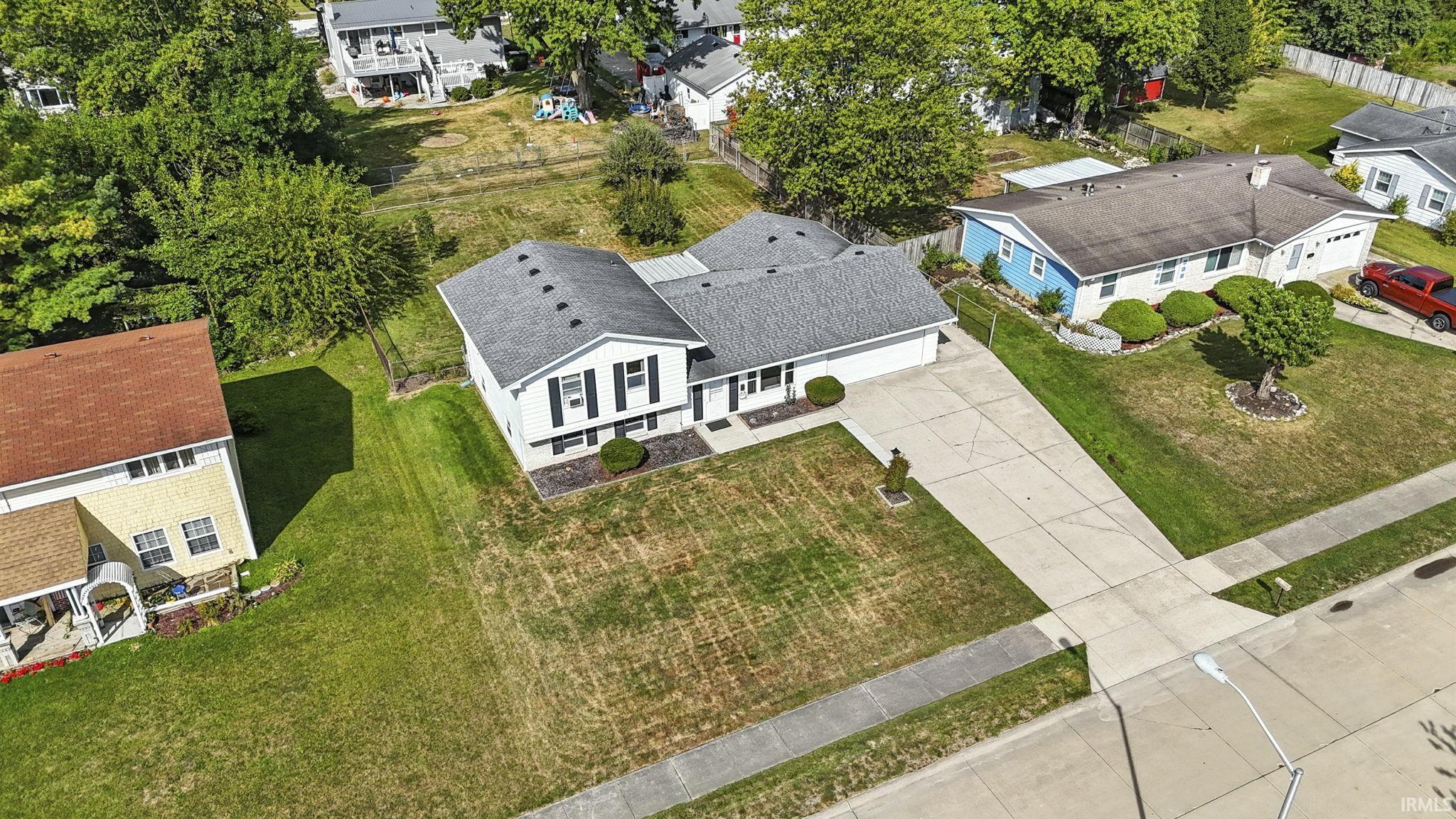 6015 Yellowstone Drive Property Photo 1