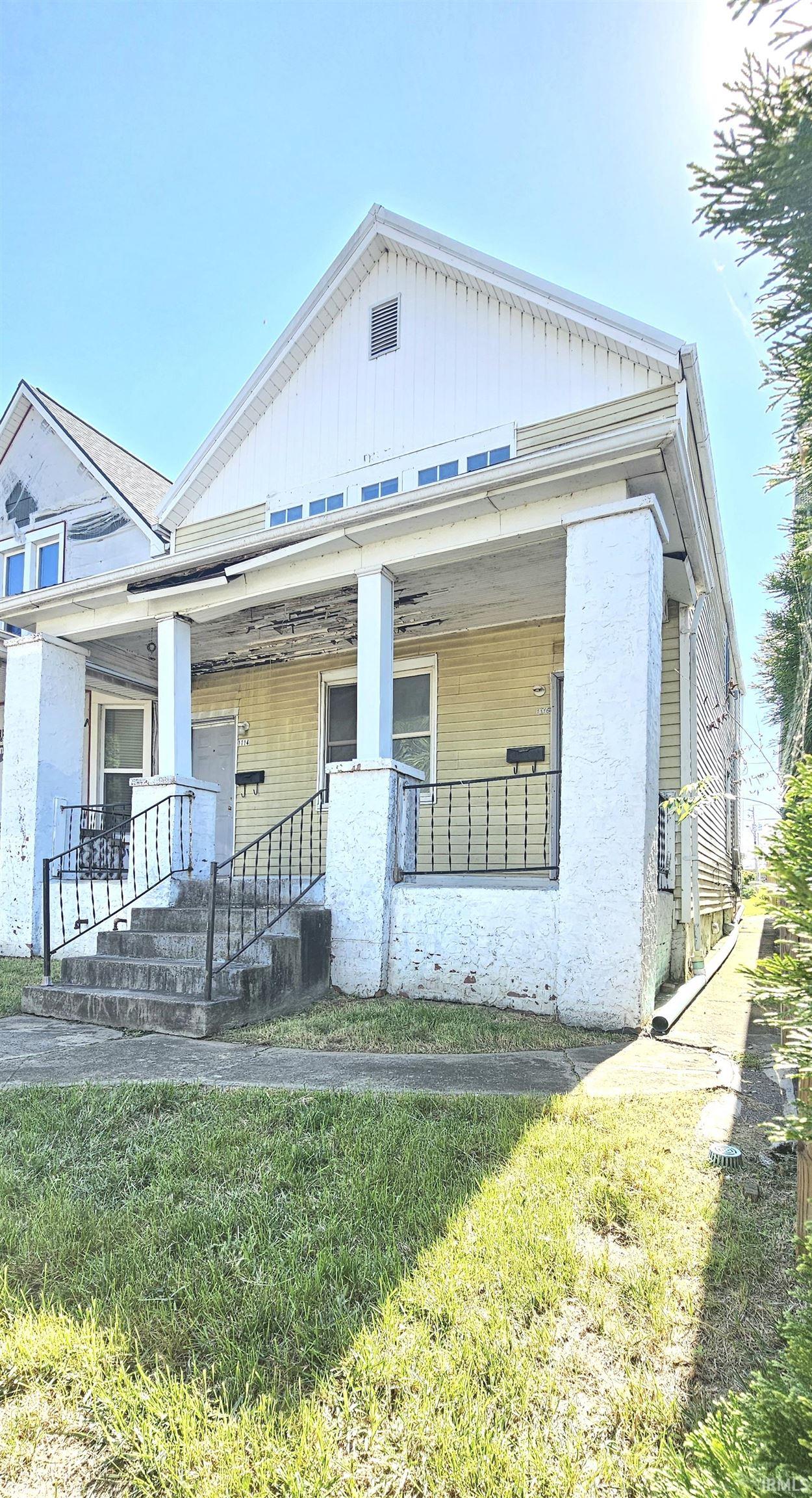 1114 1116 W Illinois Street Property Photo 1