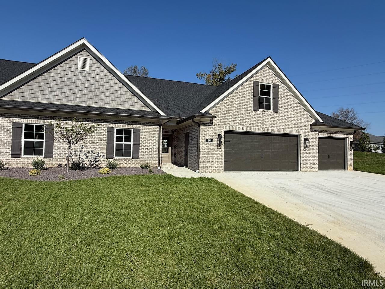 2044 Briar Meadows Drive Property Photo 1