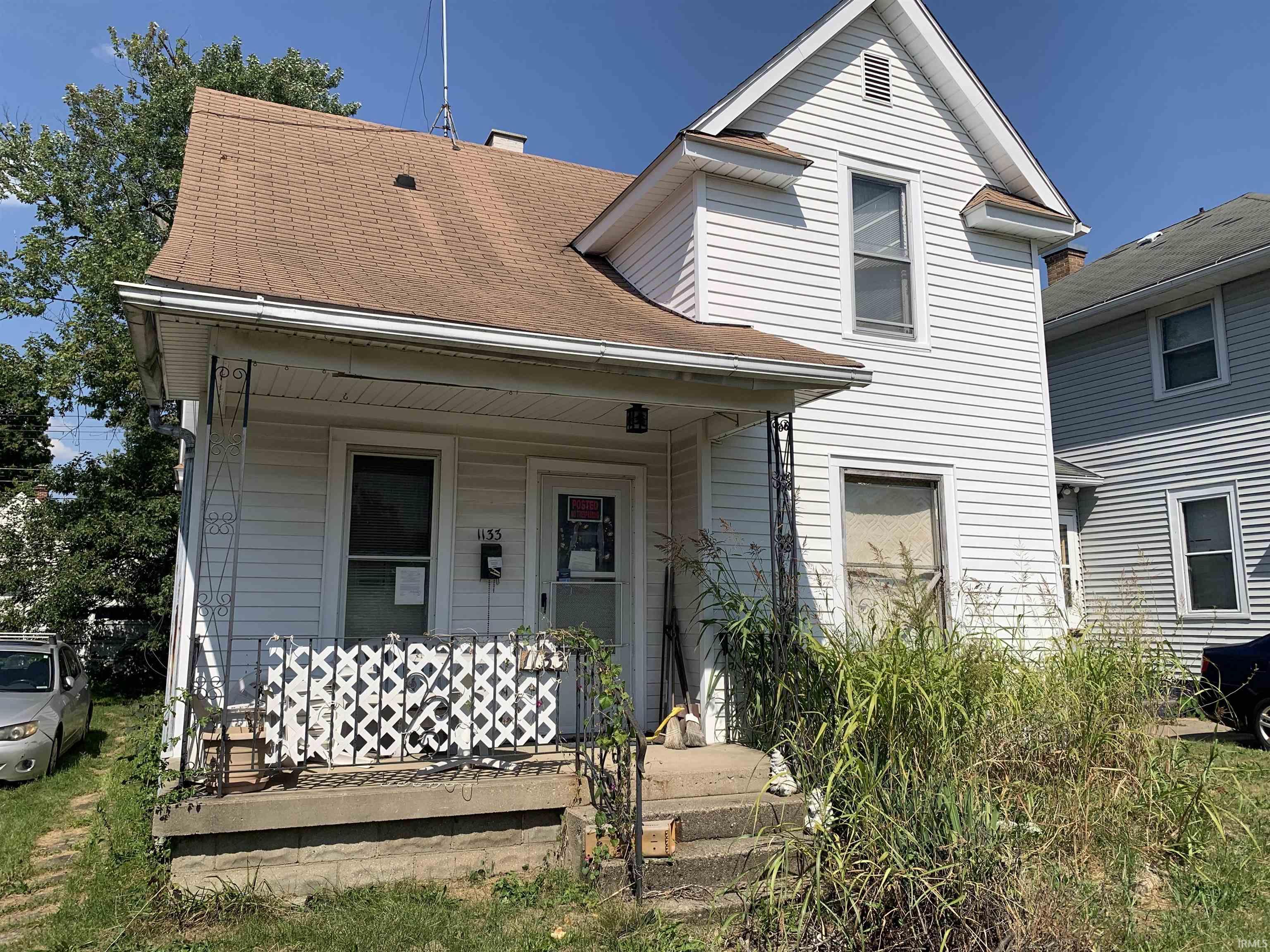 1133 E Donald Street Property Photo 1