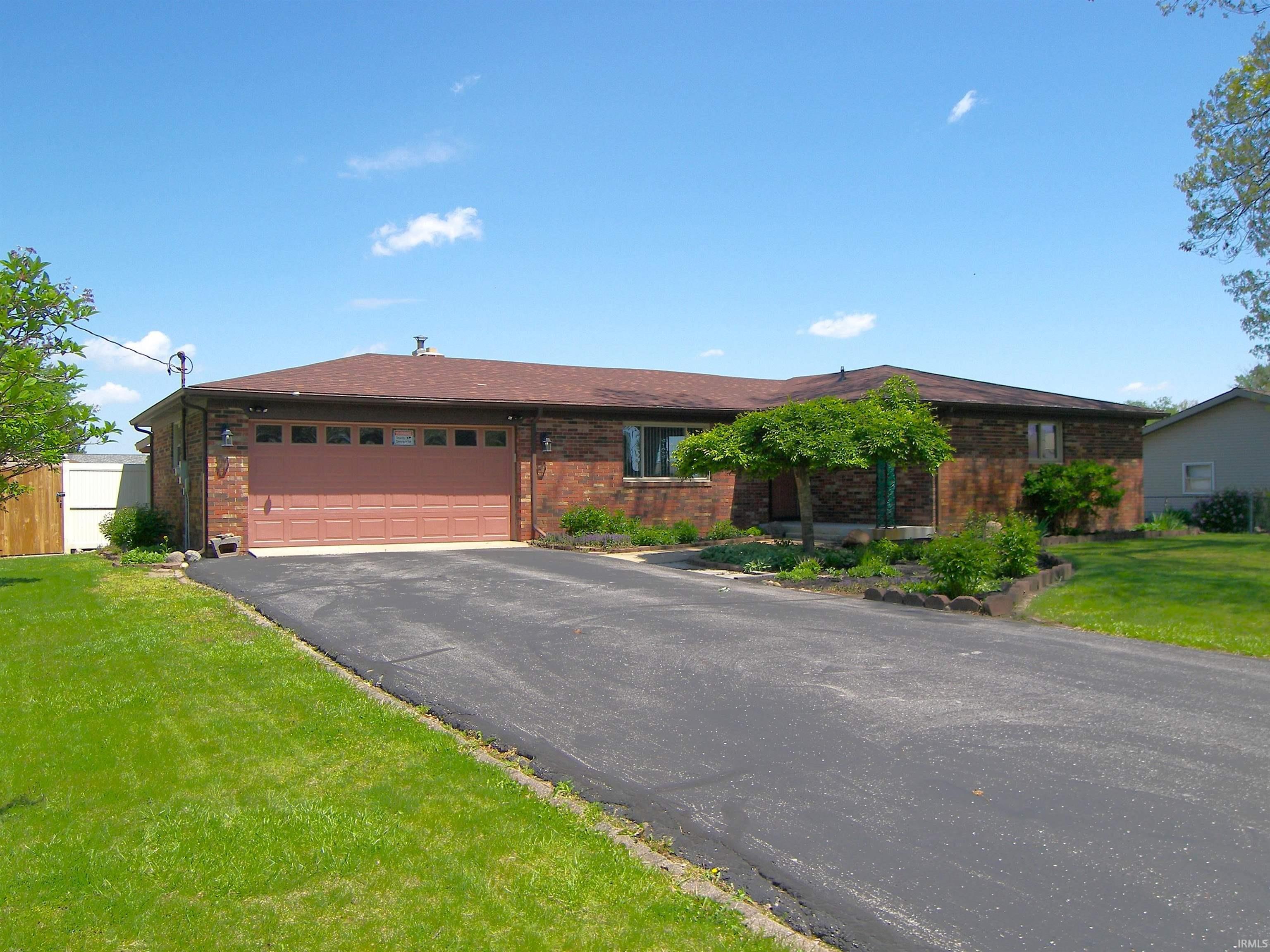 703 Ross Avenue Property Photo 1