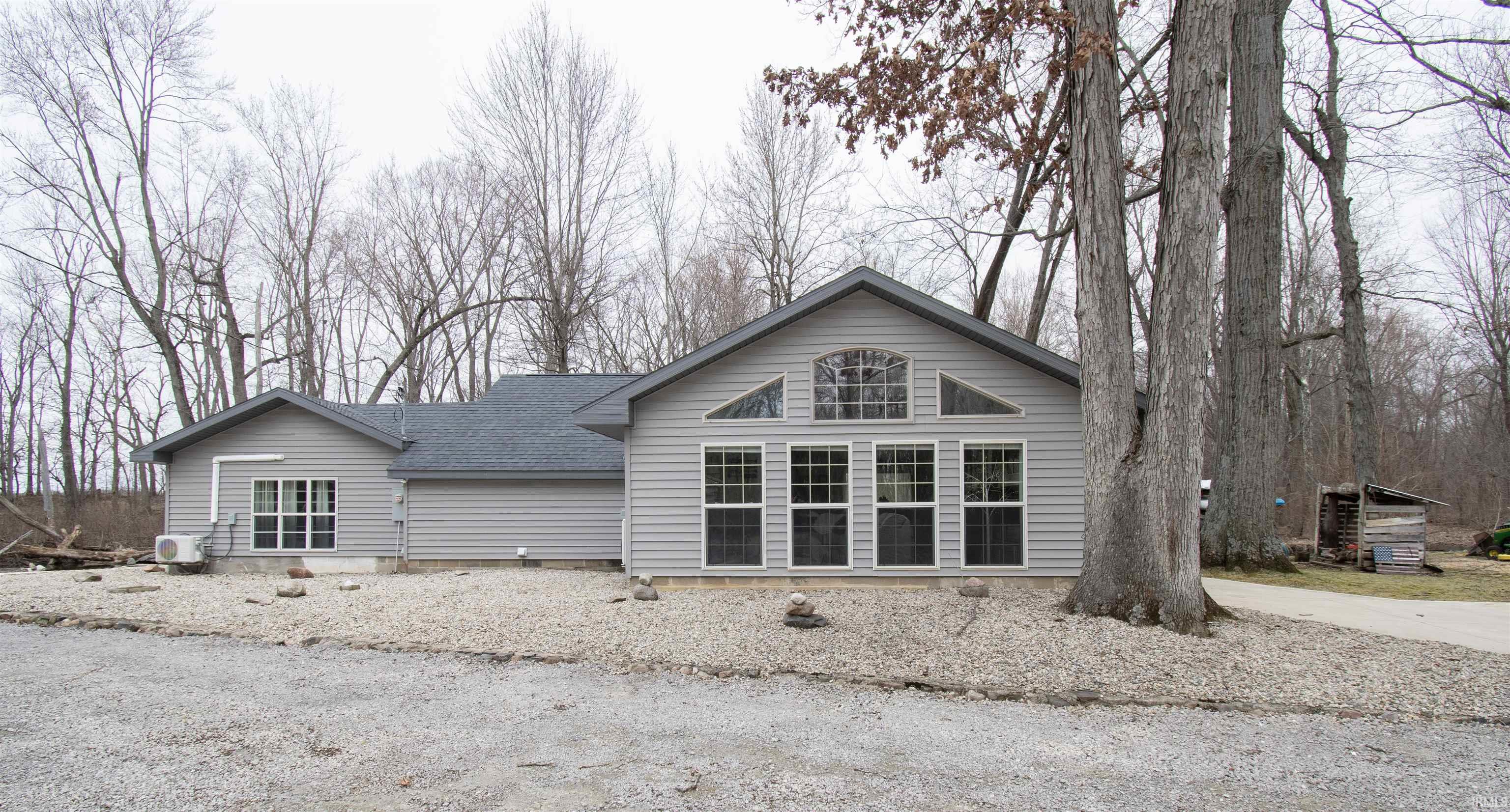 2008 E Riverside Drive Property Photo 1