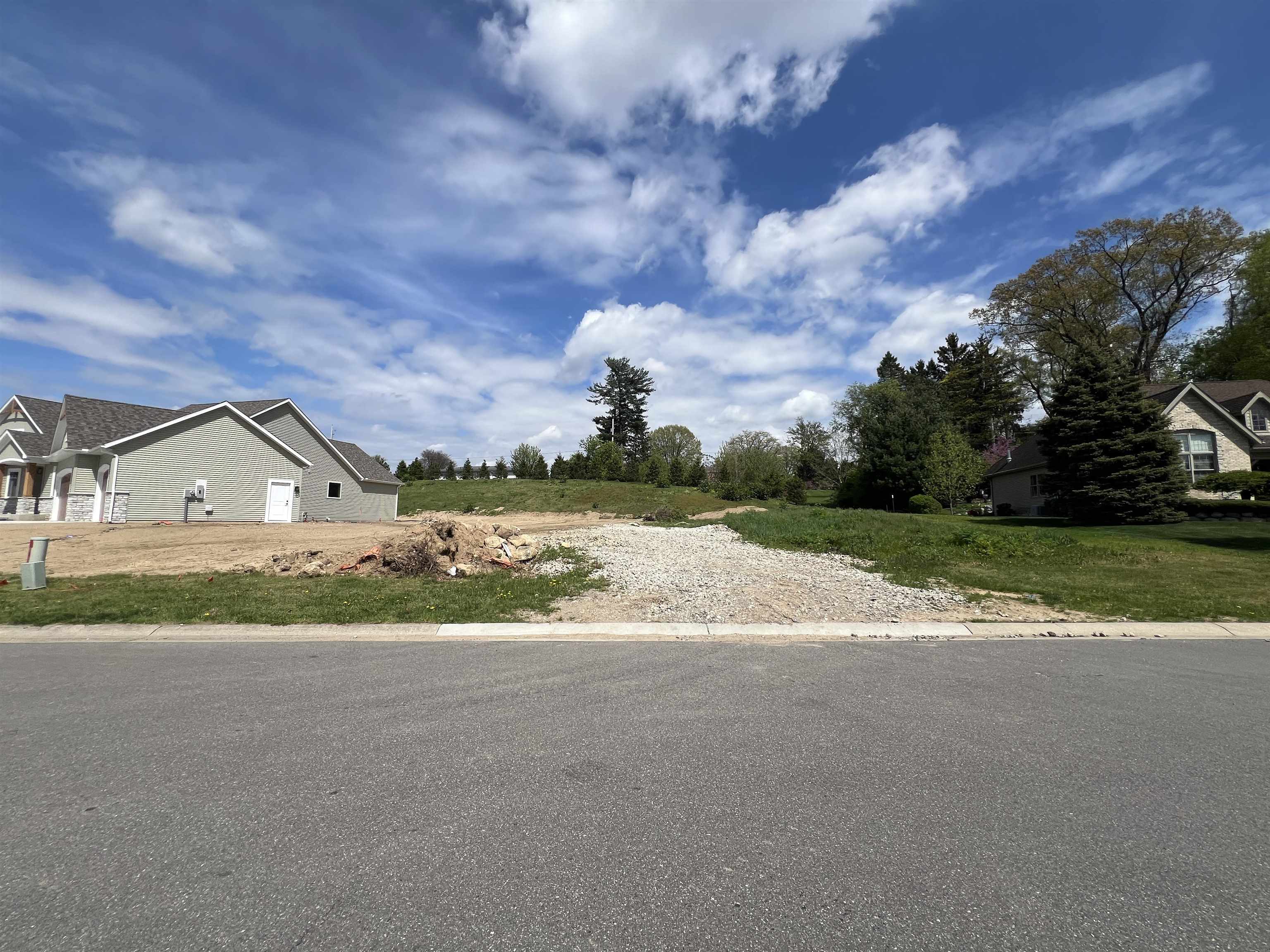 53232 Summer Breeze Drive Property Photo 1