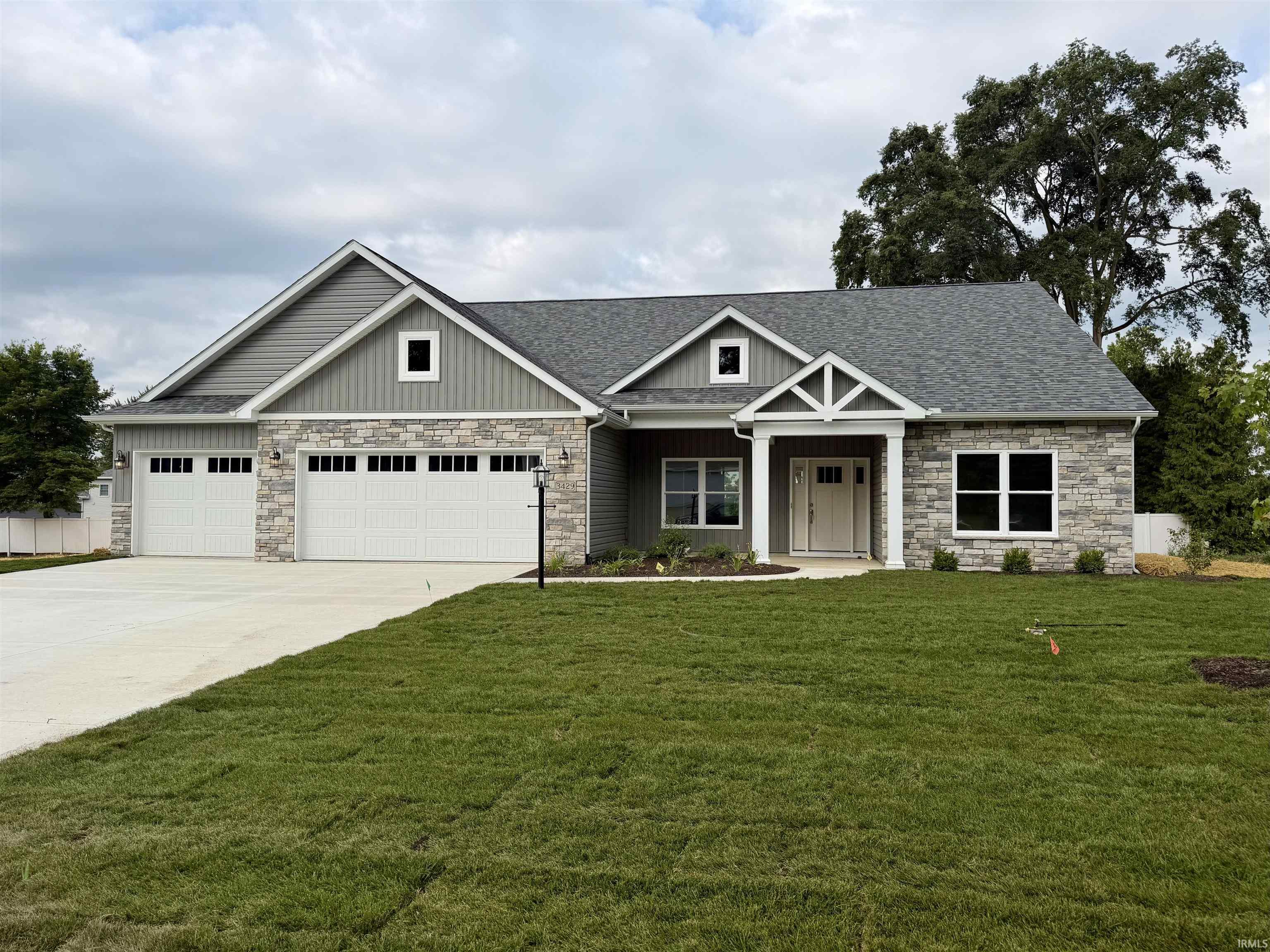 3173 E Rocky Way Property Photo 1