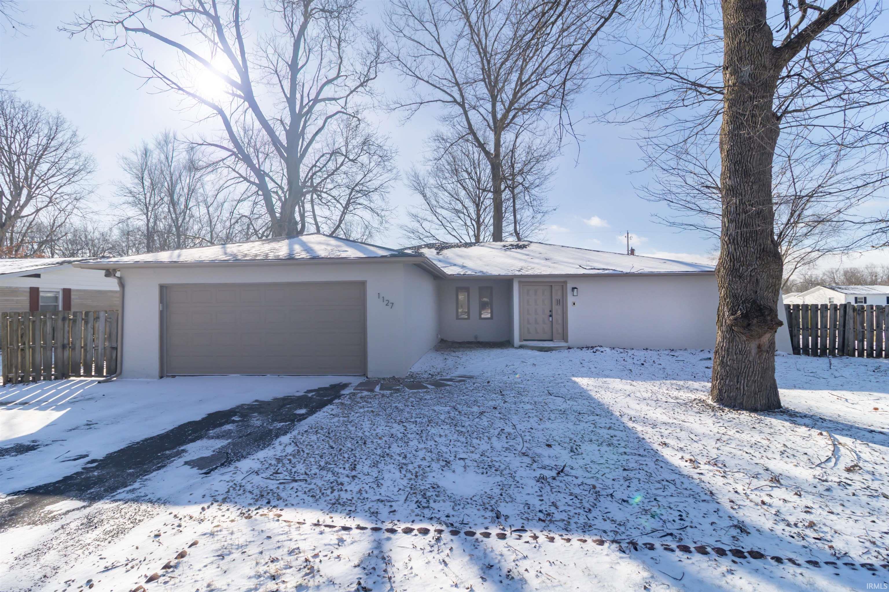 1127 Hickory Lane Property Photo 1