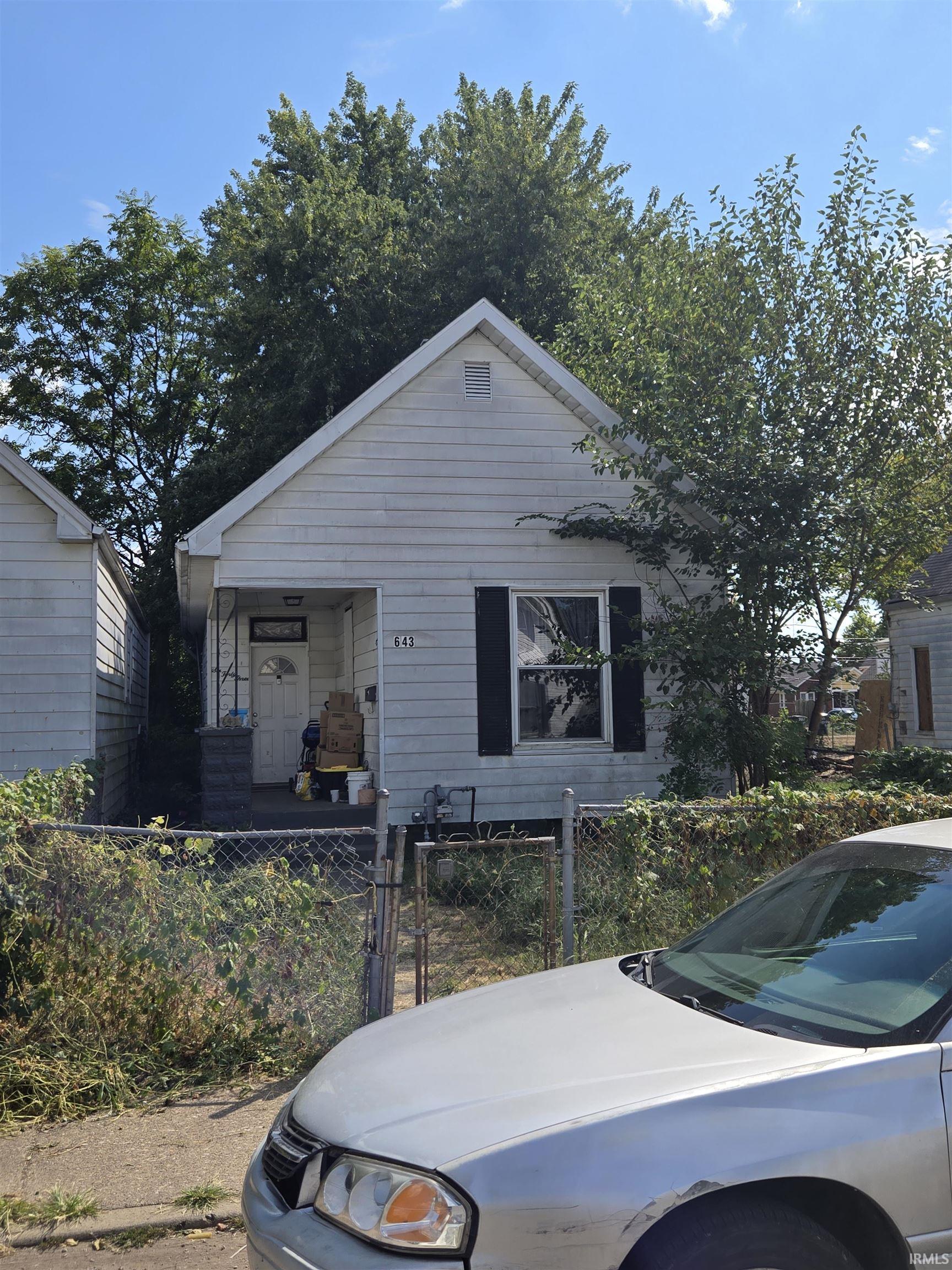 643 E Maryland Street Property Photo 1