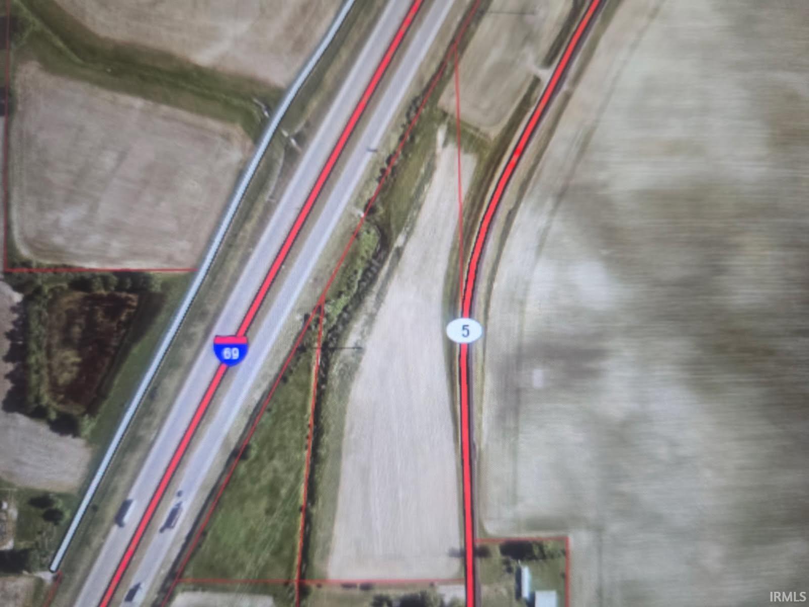 I 69 & 700 N Property Photo 1