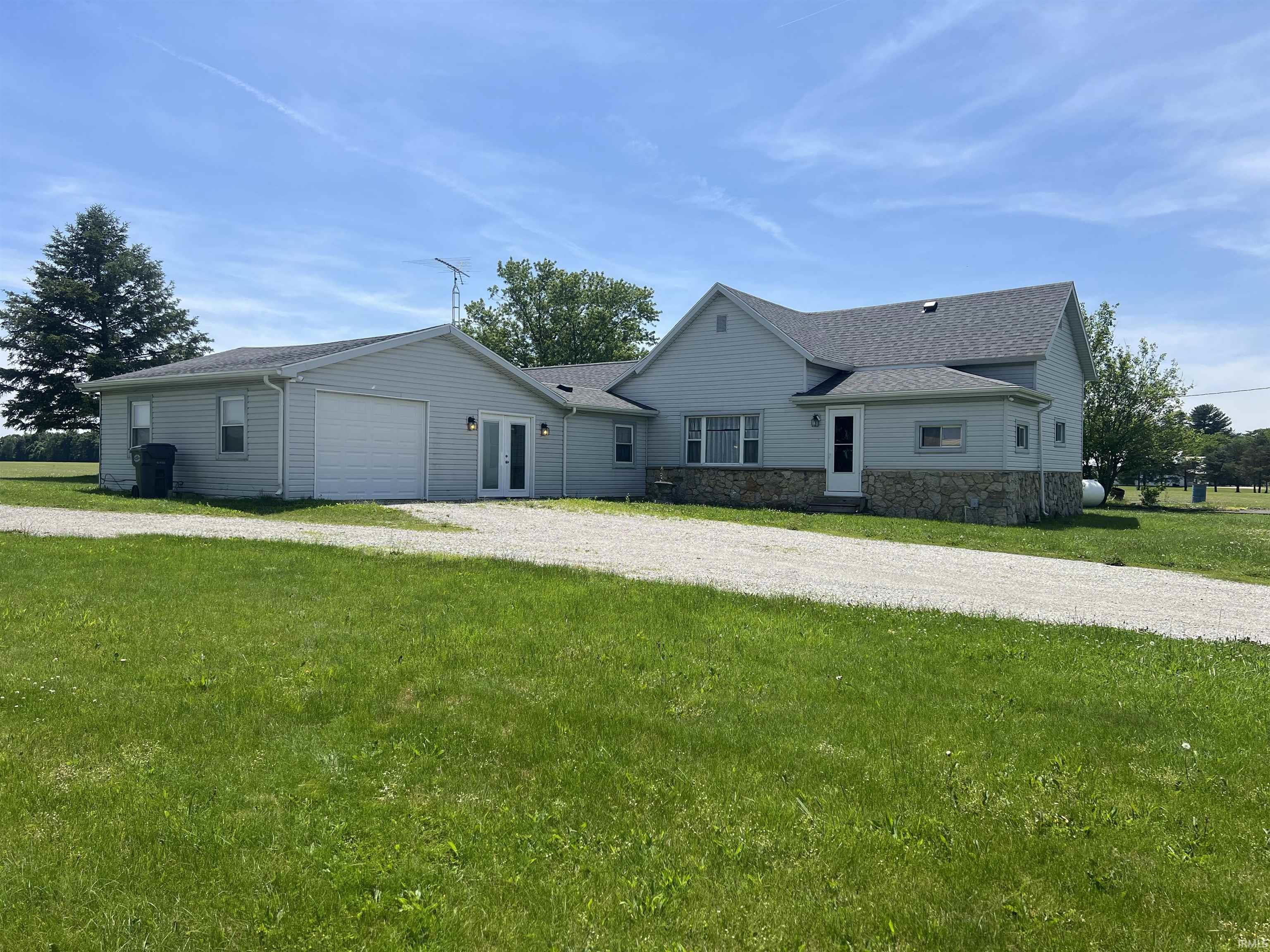 9221 E Cr 500 N Property Photo 1
