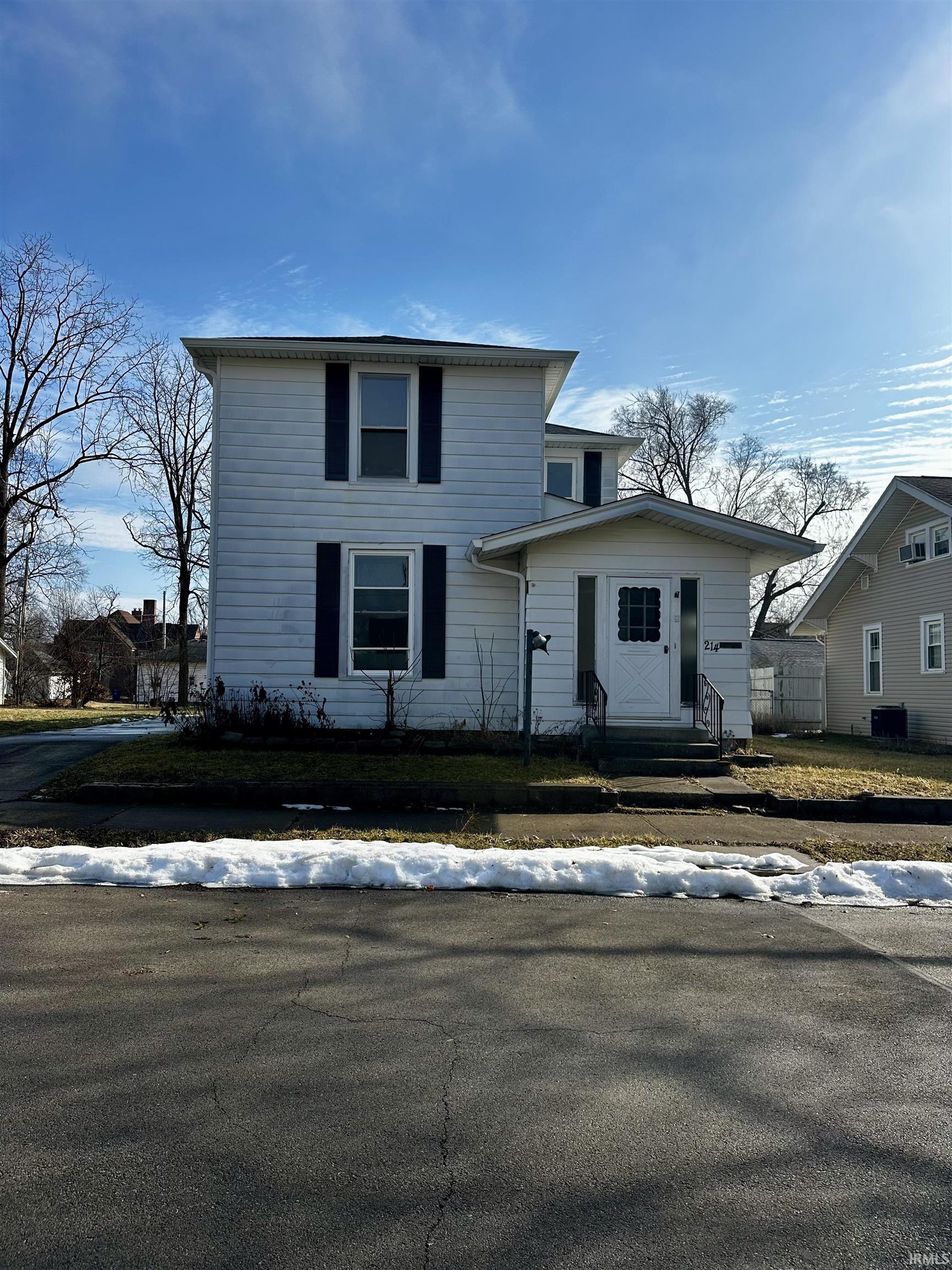 214 N D Street Property Photo 1