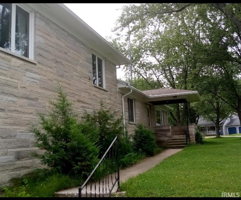 100 Delware Lane