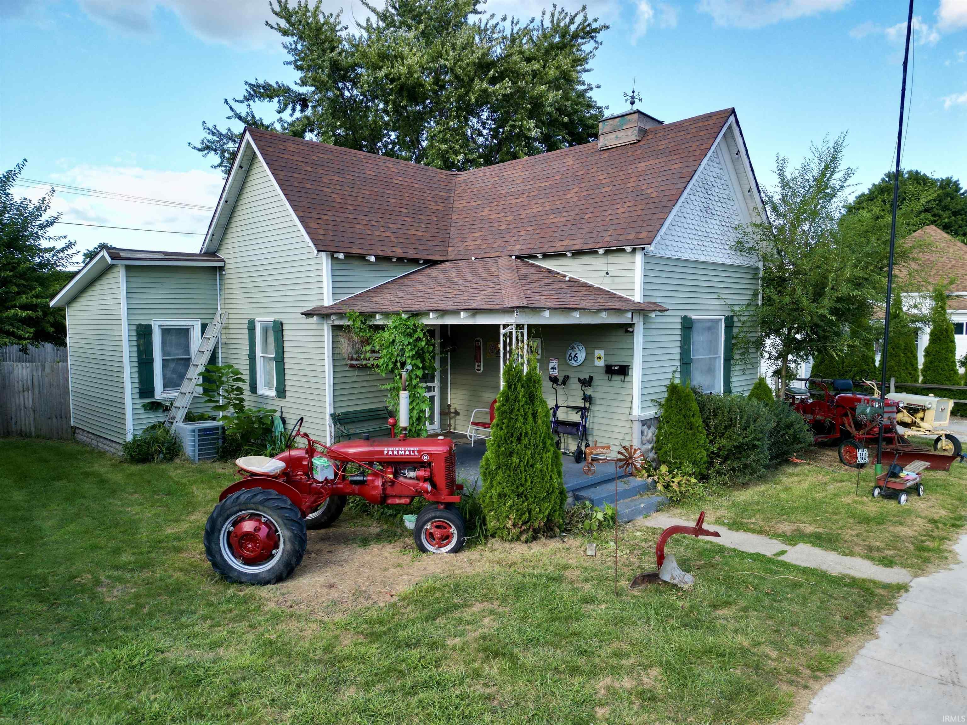 2412 S B Street Property Photo 1