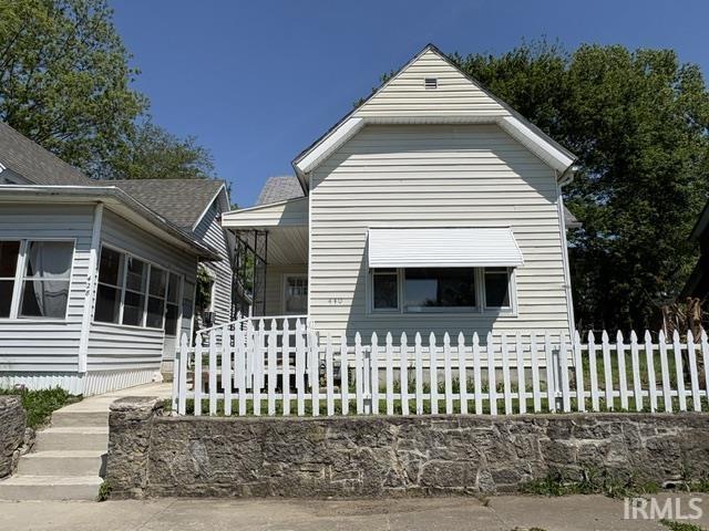 430 S Proud Street Property Photo 1