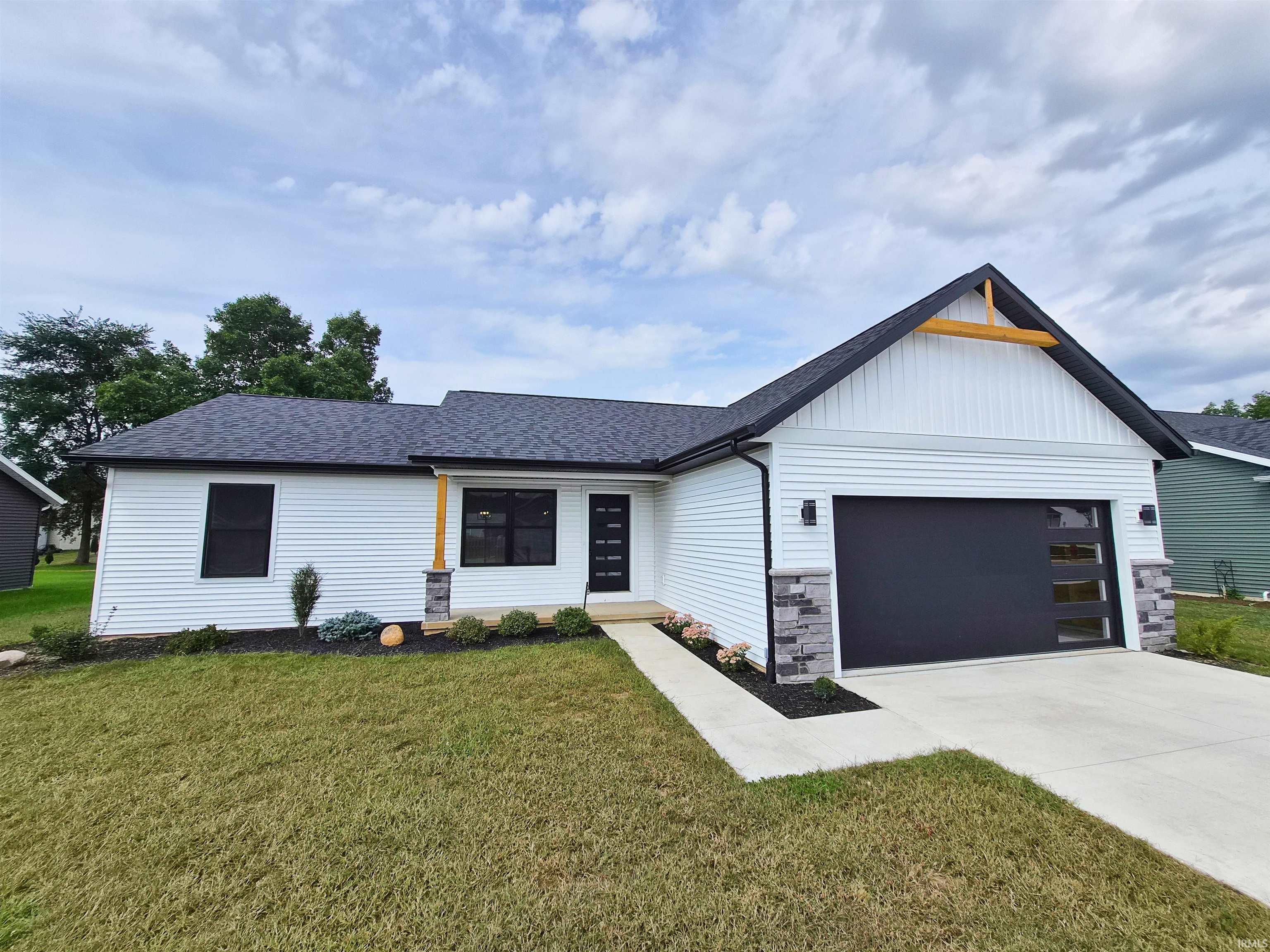 445 N Eastfield Circle Property Photo 1