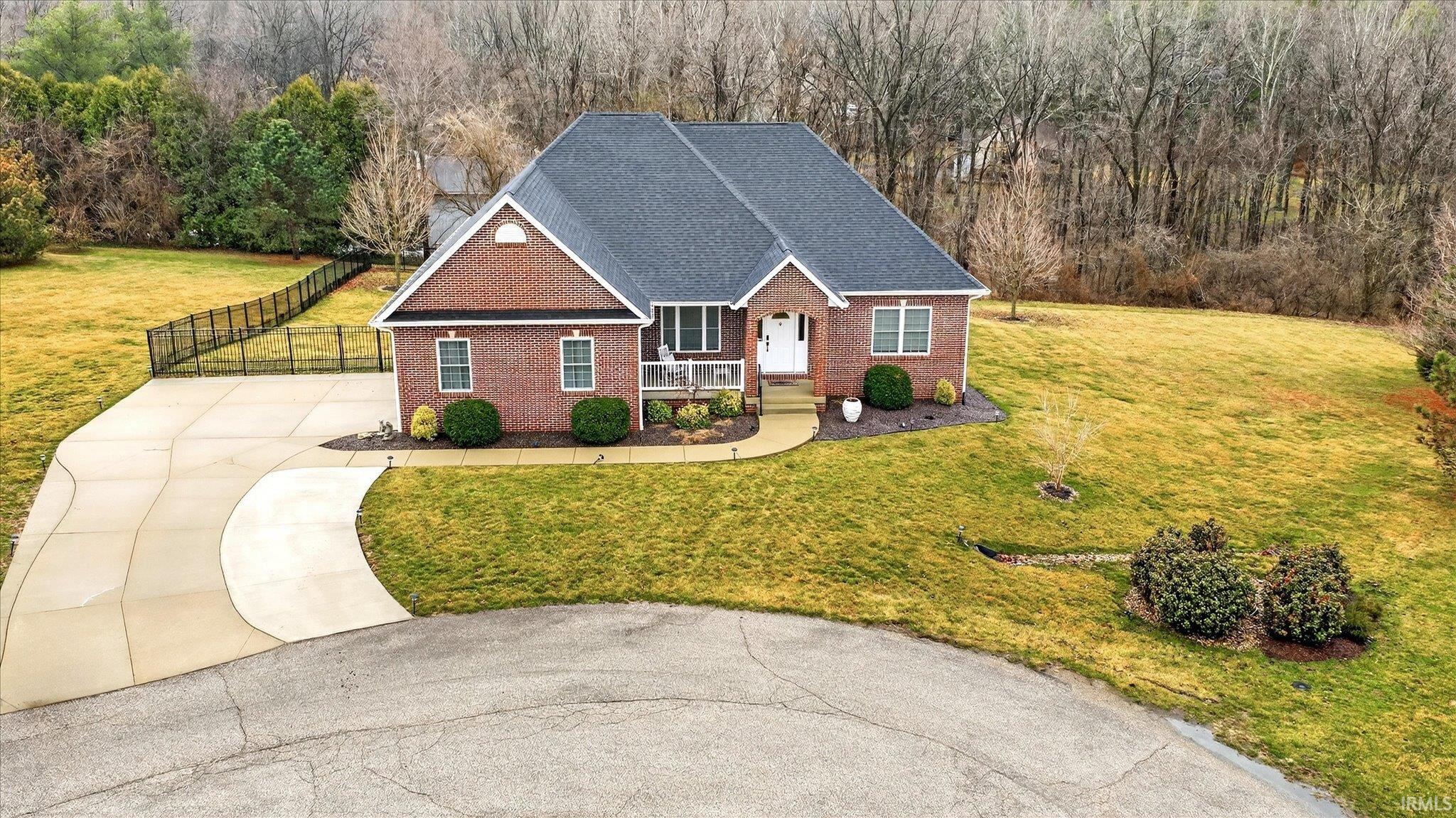 1414 E Commander Court Property Photo 1