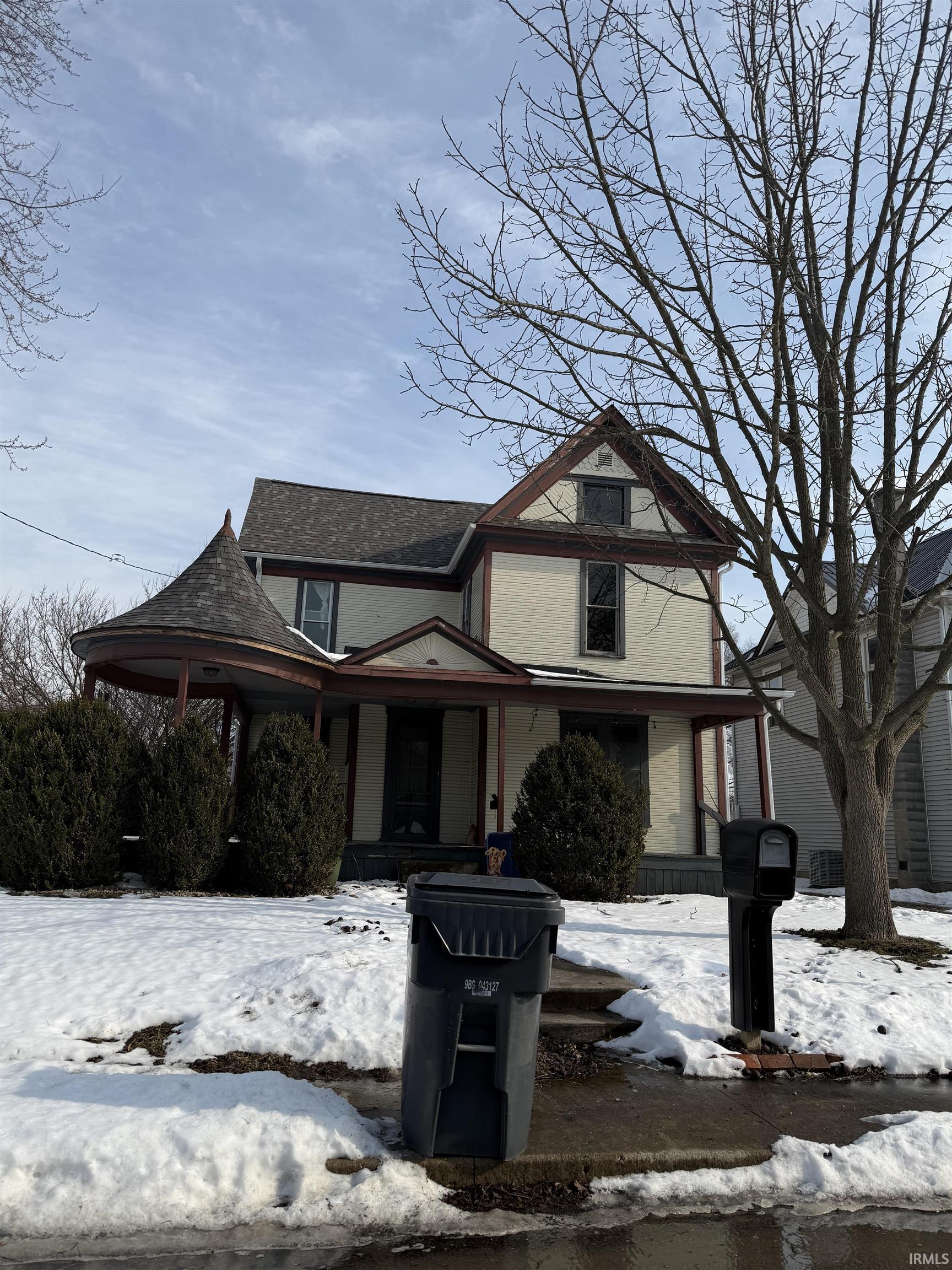 207 S Washington Street Property Photo 1