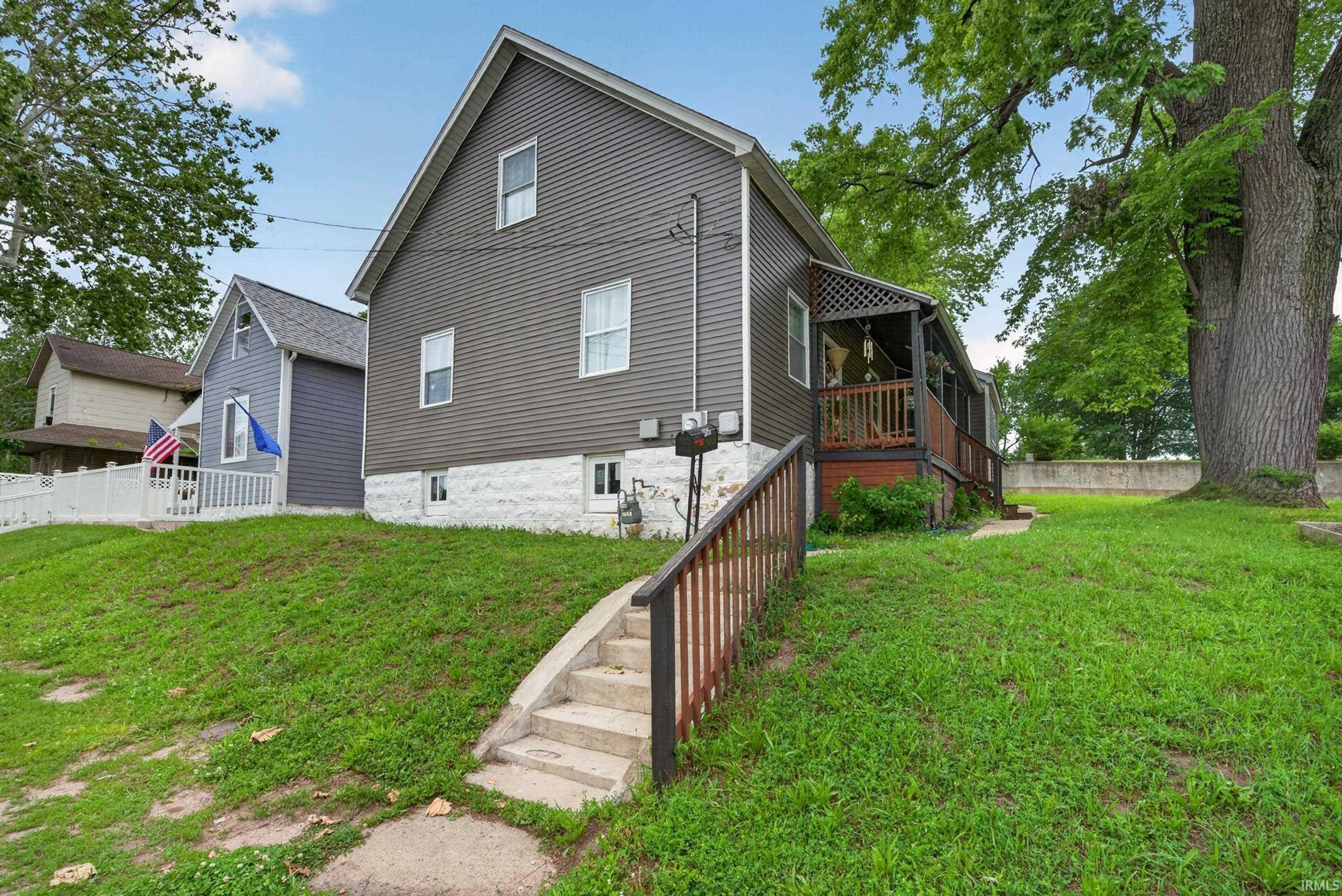 520 Henry Street Property Photo 1