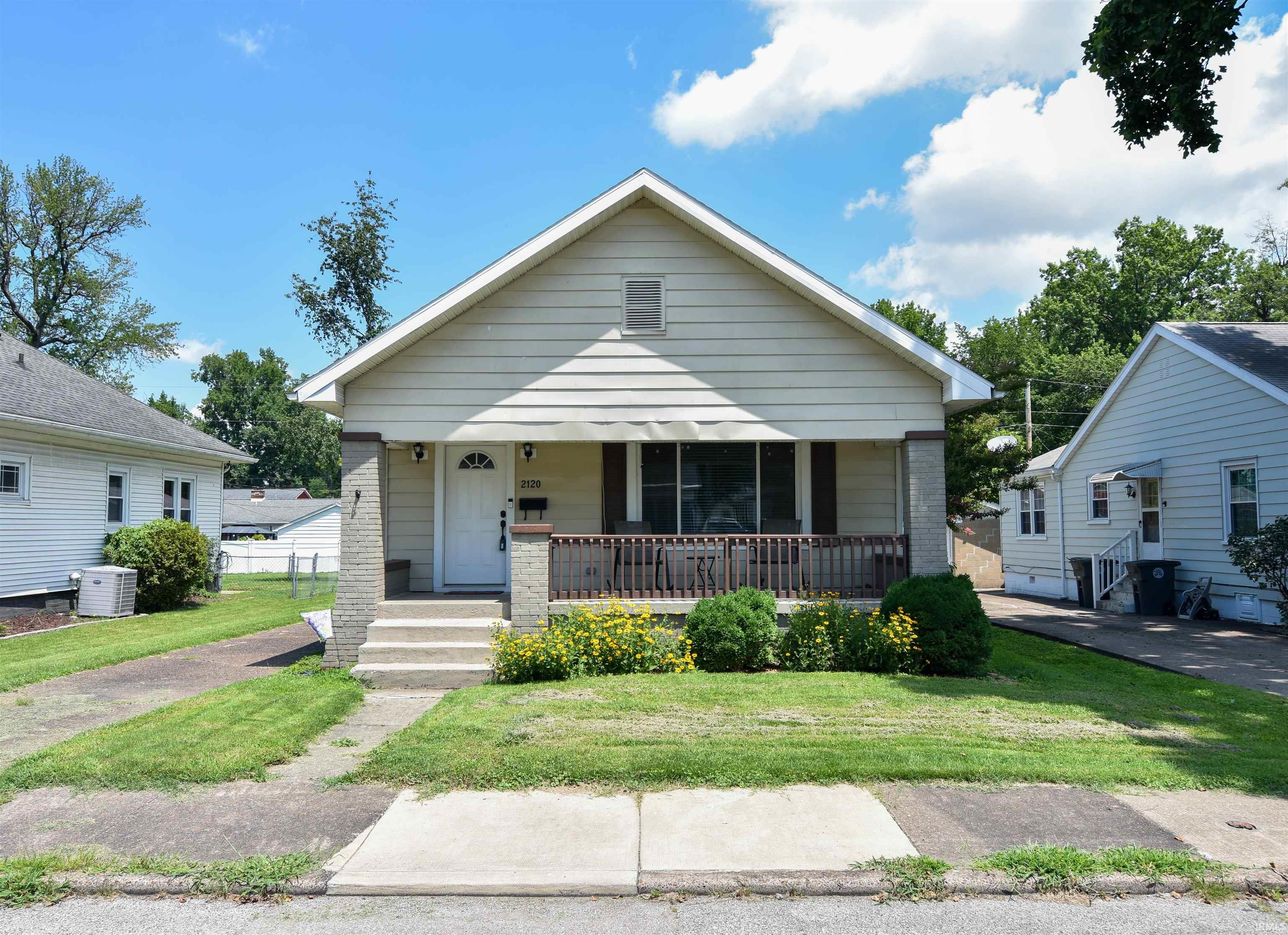 2120 E Blackford Avenue Property Photo 1