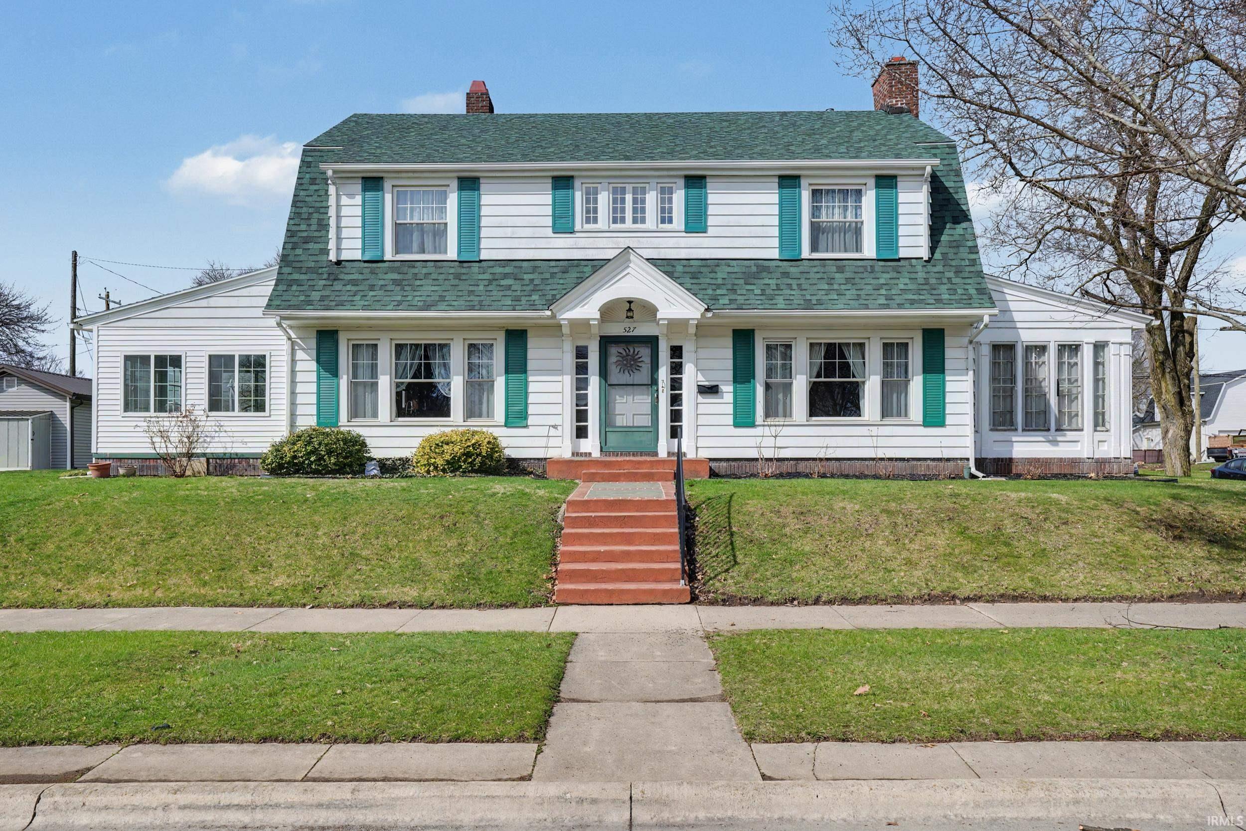 527 N State Street Property Photo 1