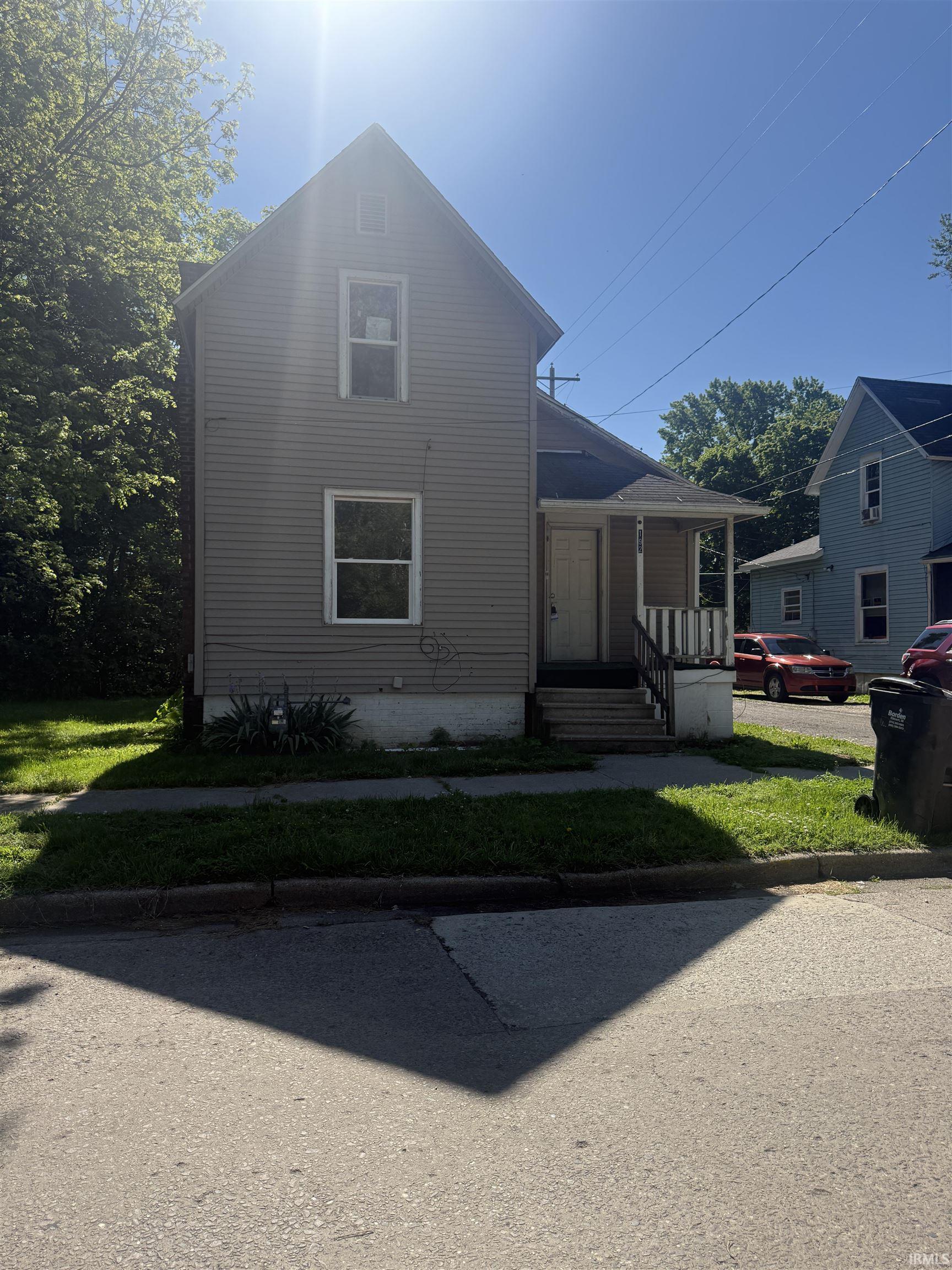 192 N 6th Street Property Photo 1
