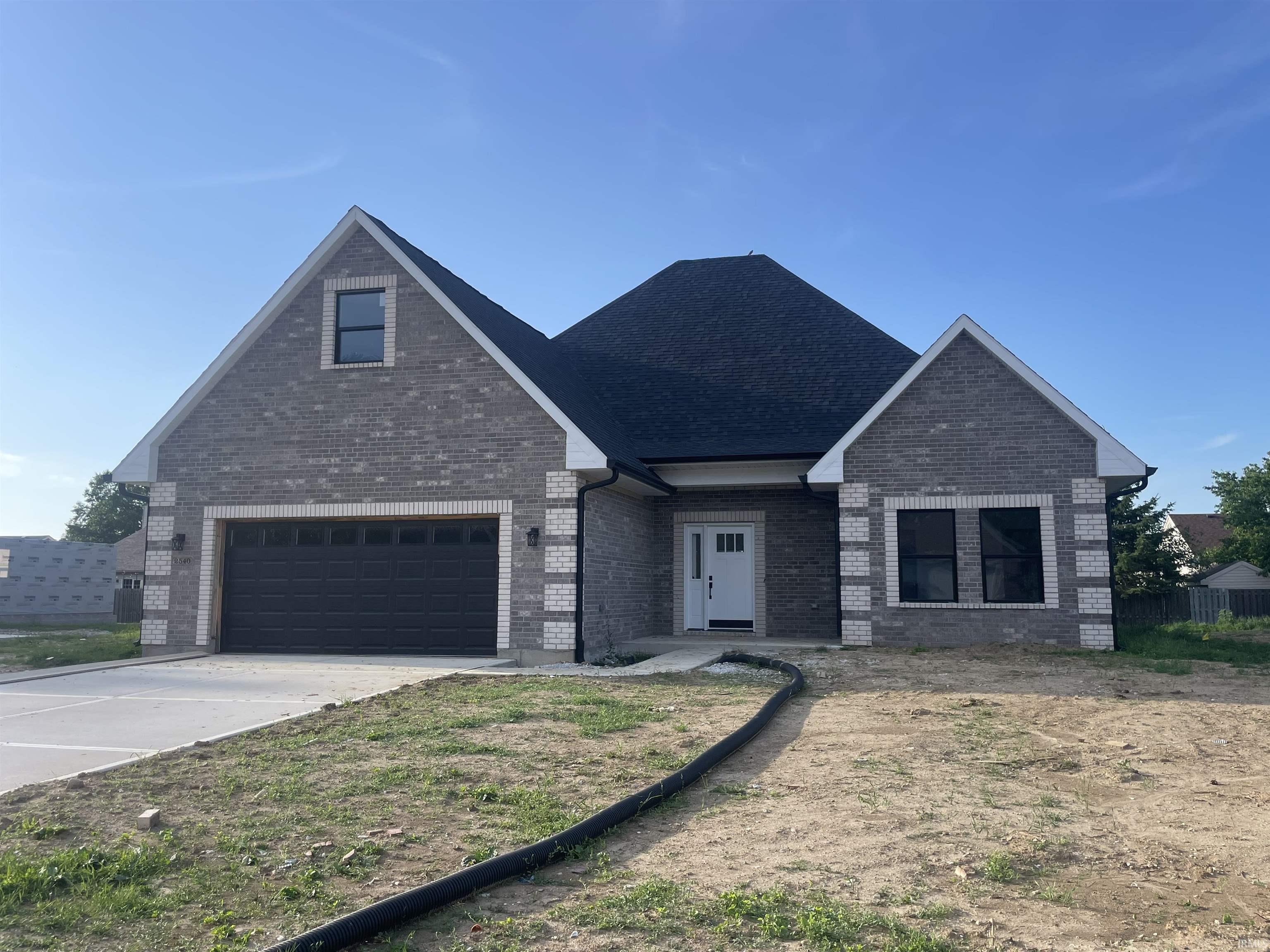 2540 Chrystal Woods Drive Property Photo 1
