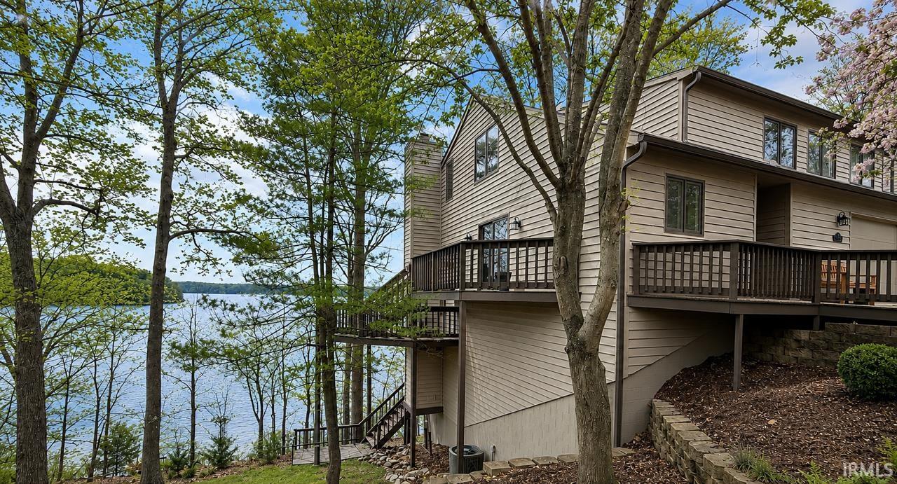 2072 E Waters Edge Drive Property Photo 1