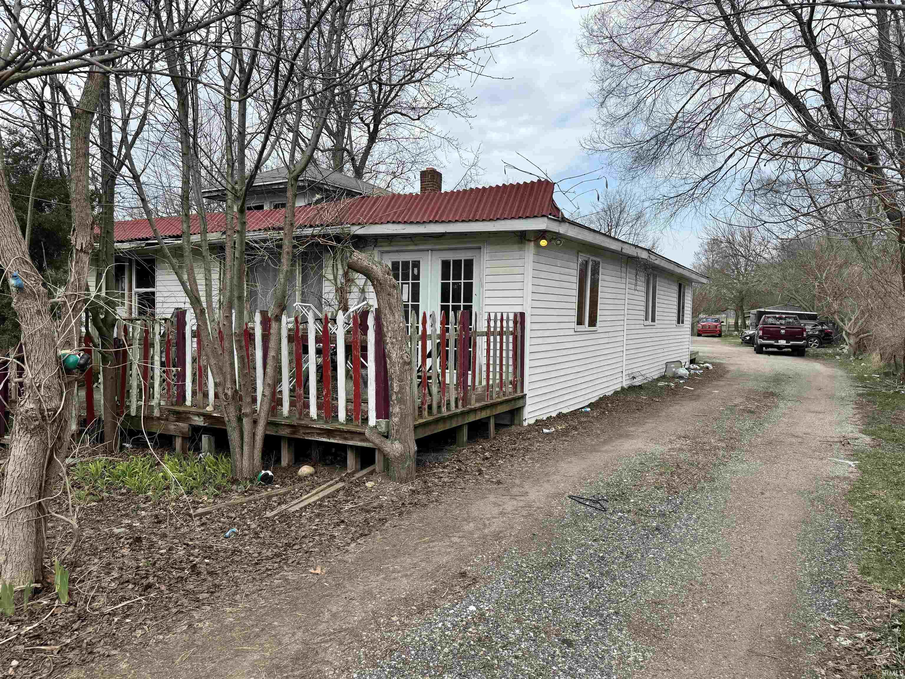 24585 Fillmore Road Property Photo 1