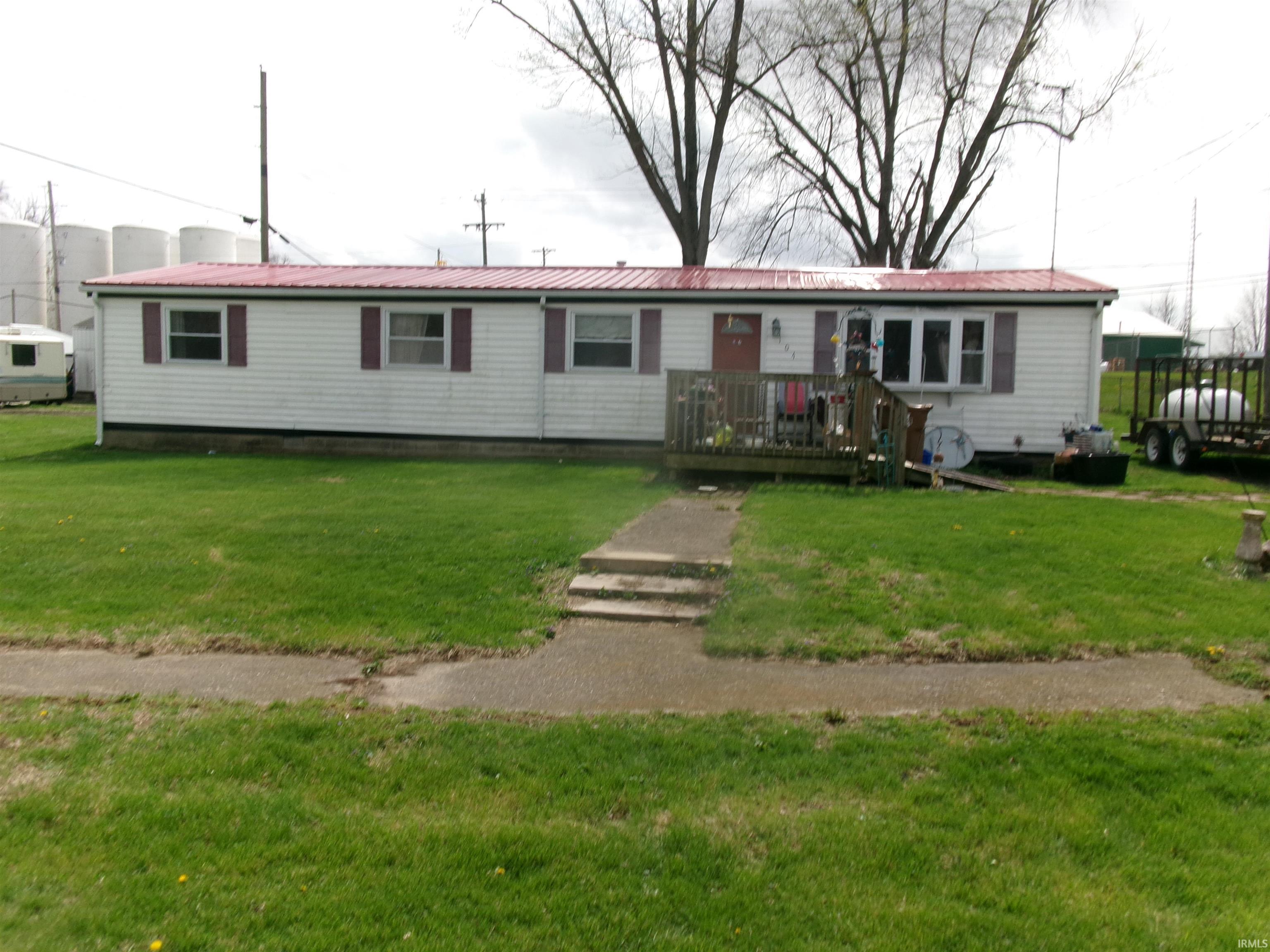 104 E High Street Property Photo 1