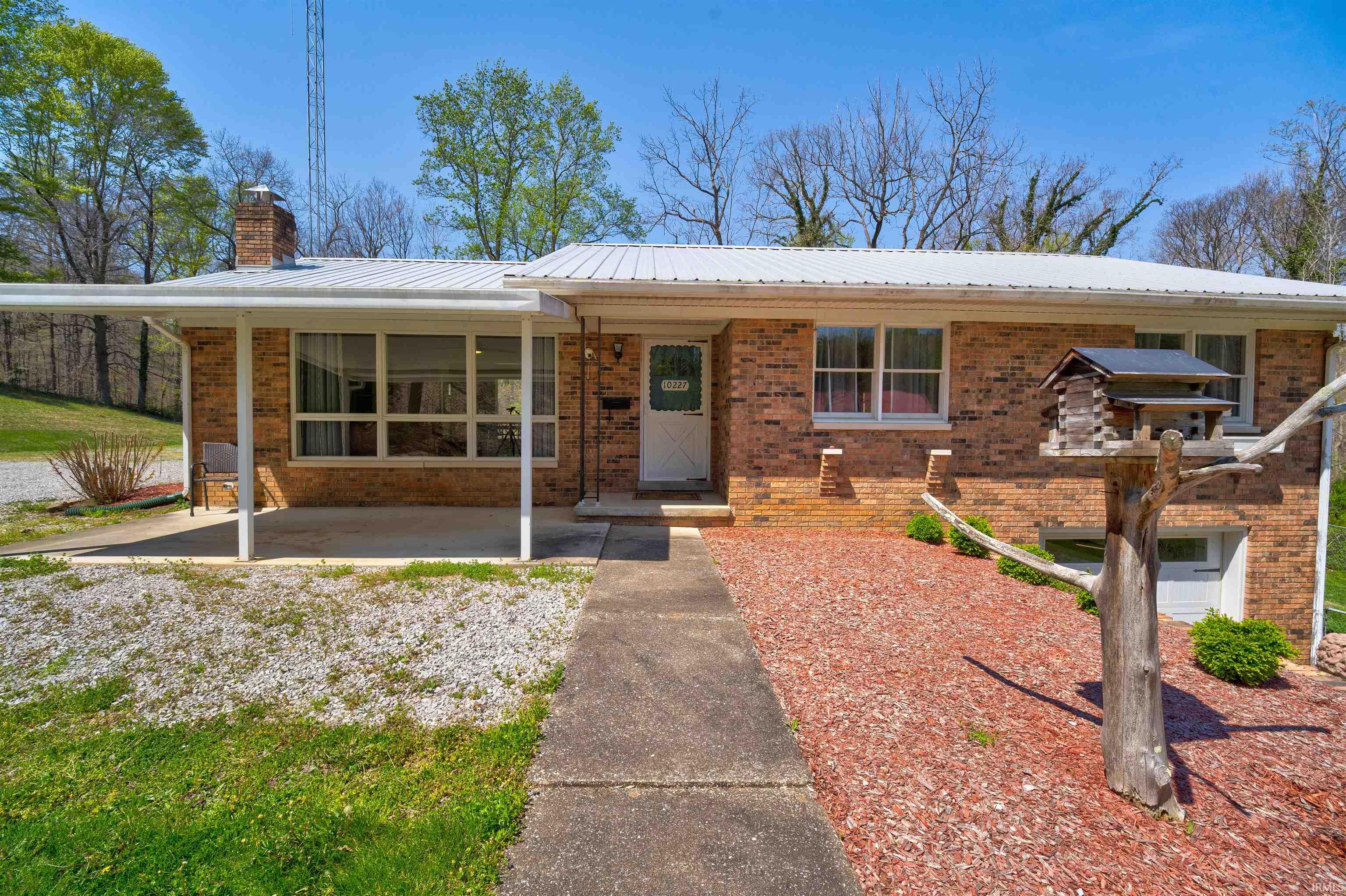 10227 Lorainne Road Property Photo 1