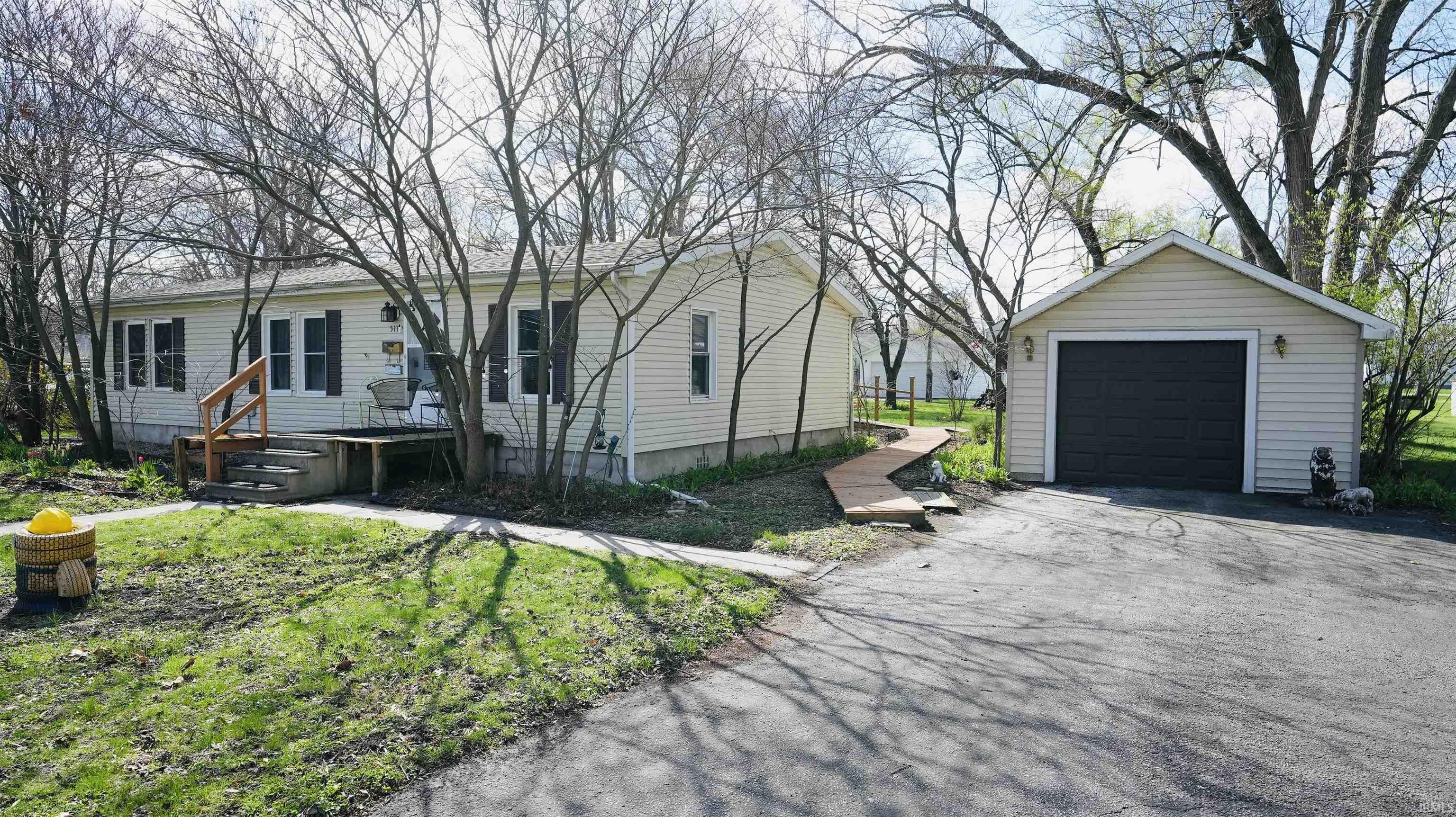 511 W Vine Street Property Photo 1