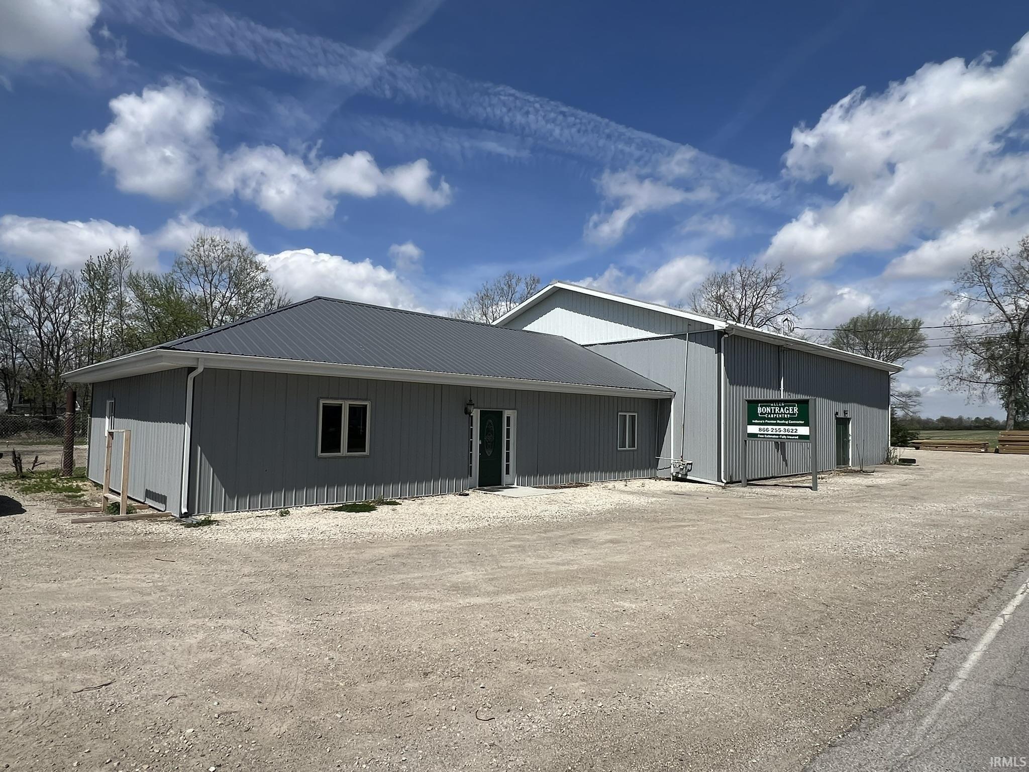 1601 N Country Club Road Property Photo 1
