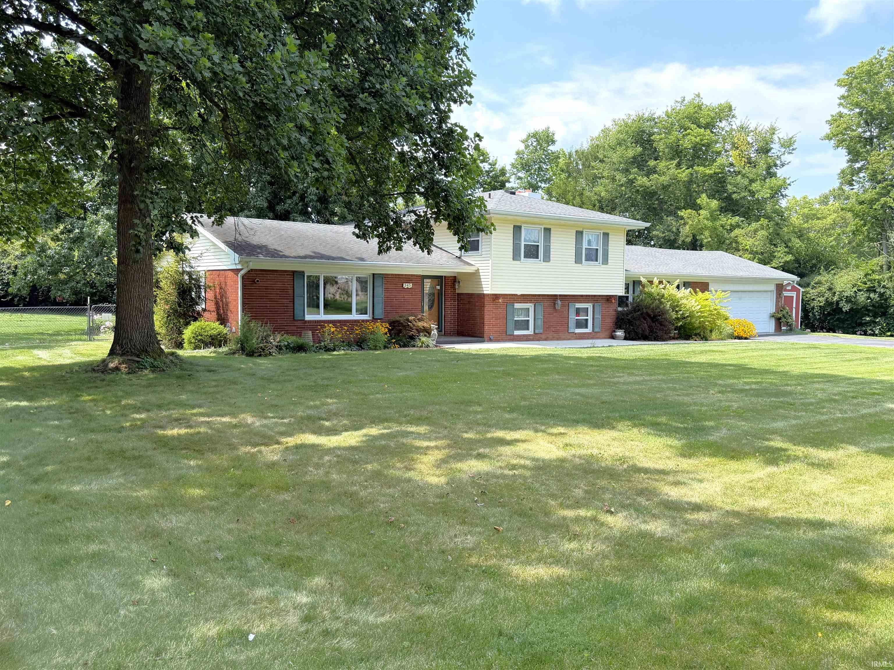 345 N Pleasant Run Property Photo 1