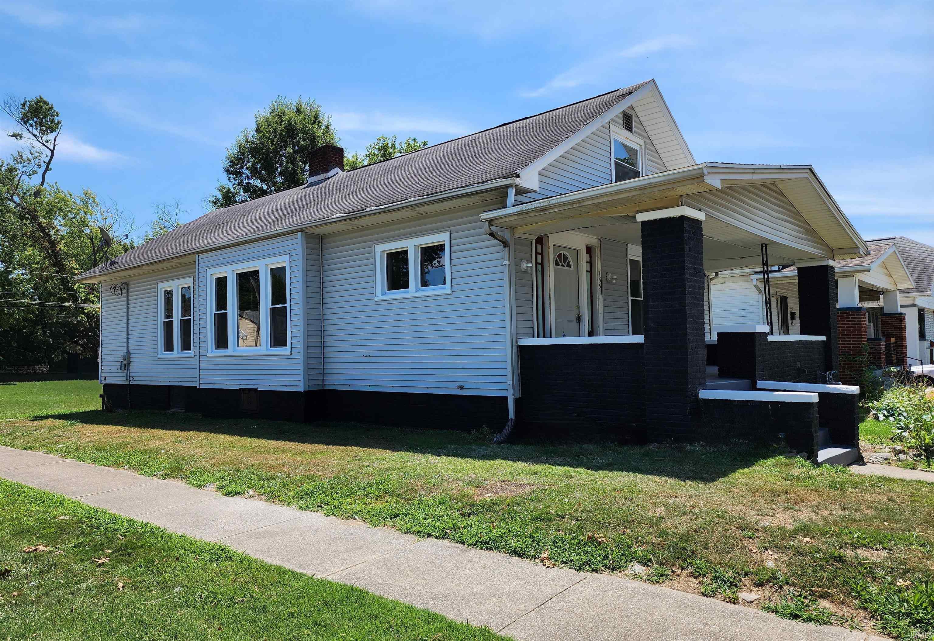 1550 S Morton Avenue Property Photo 1