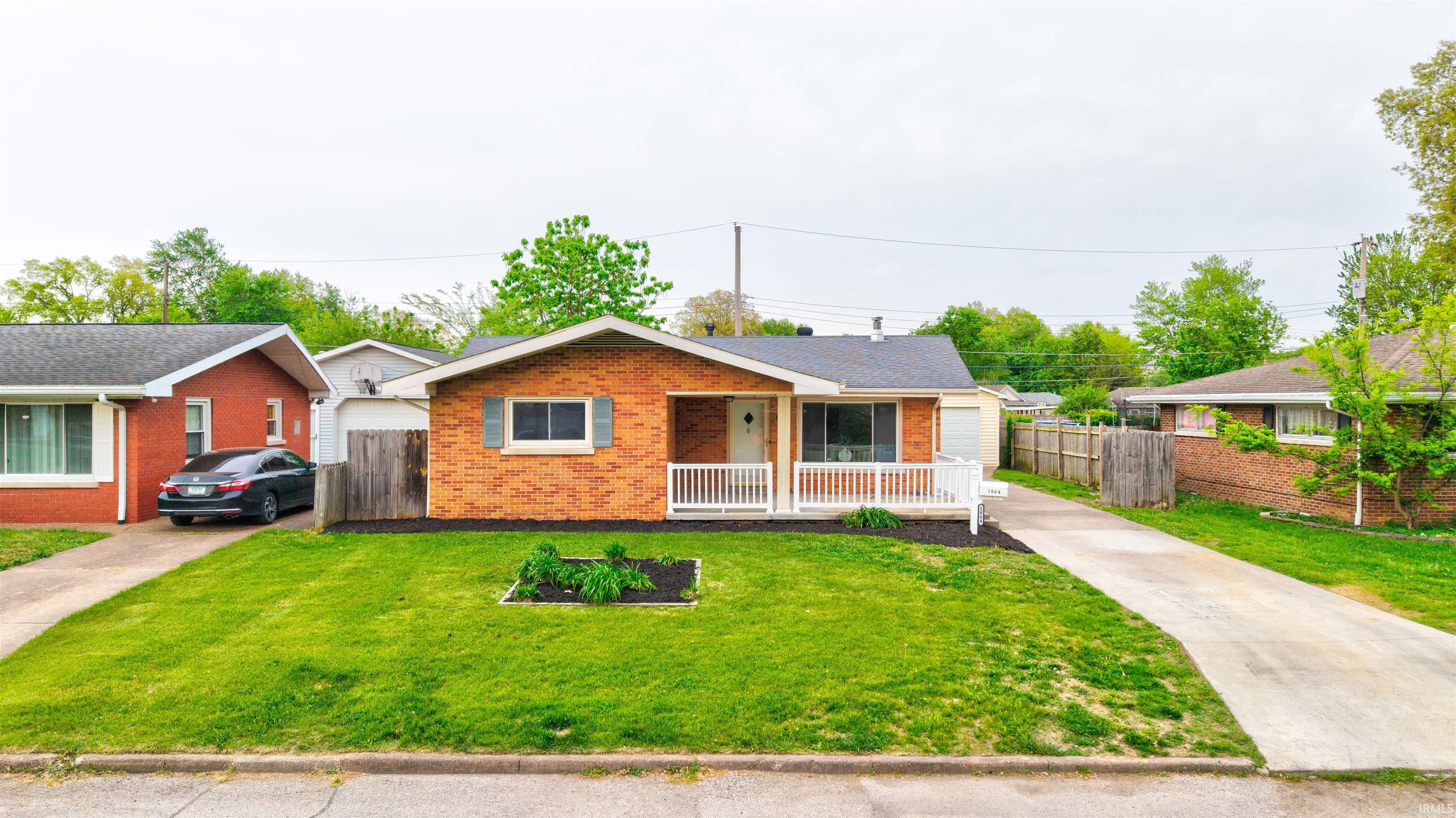 1864 Hawthorne Avenue Property Photo 1