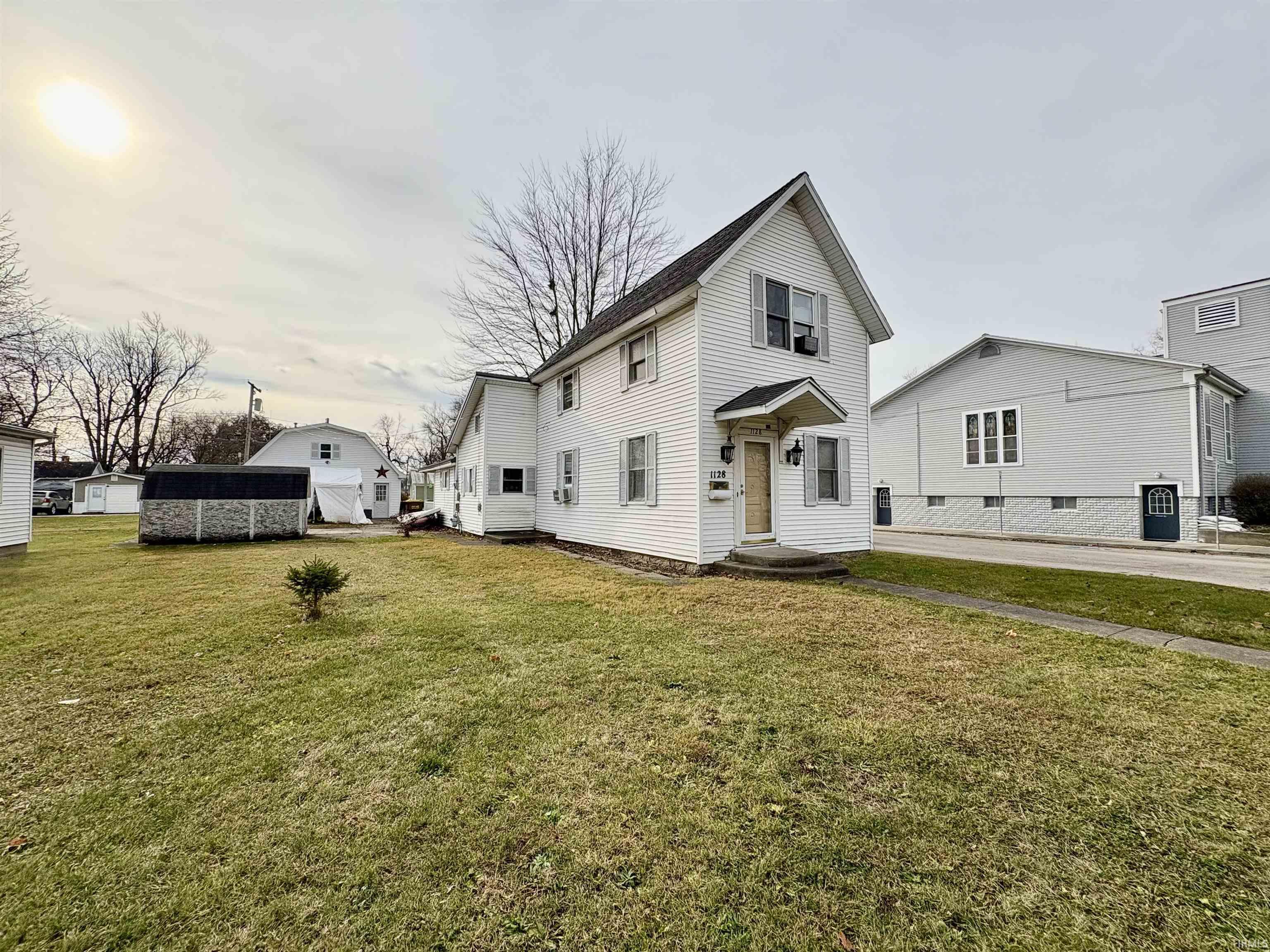 1128 W Cherry Street Property Photo 1