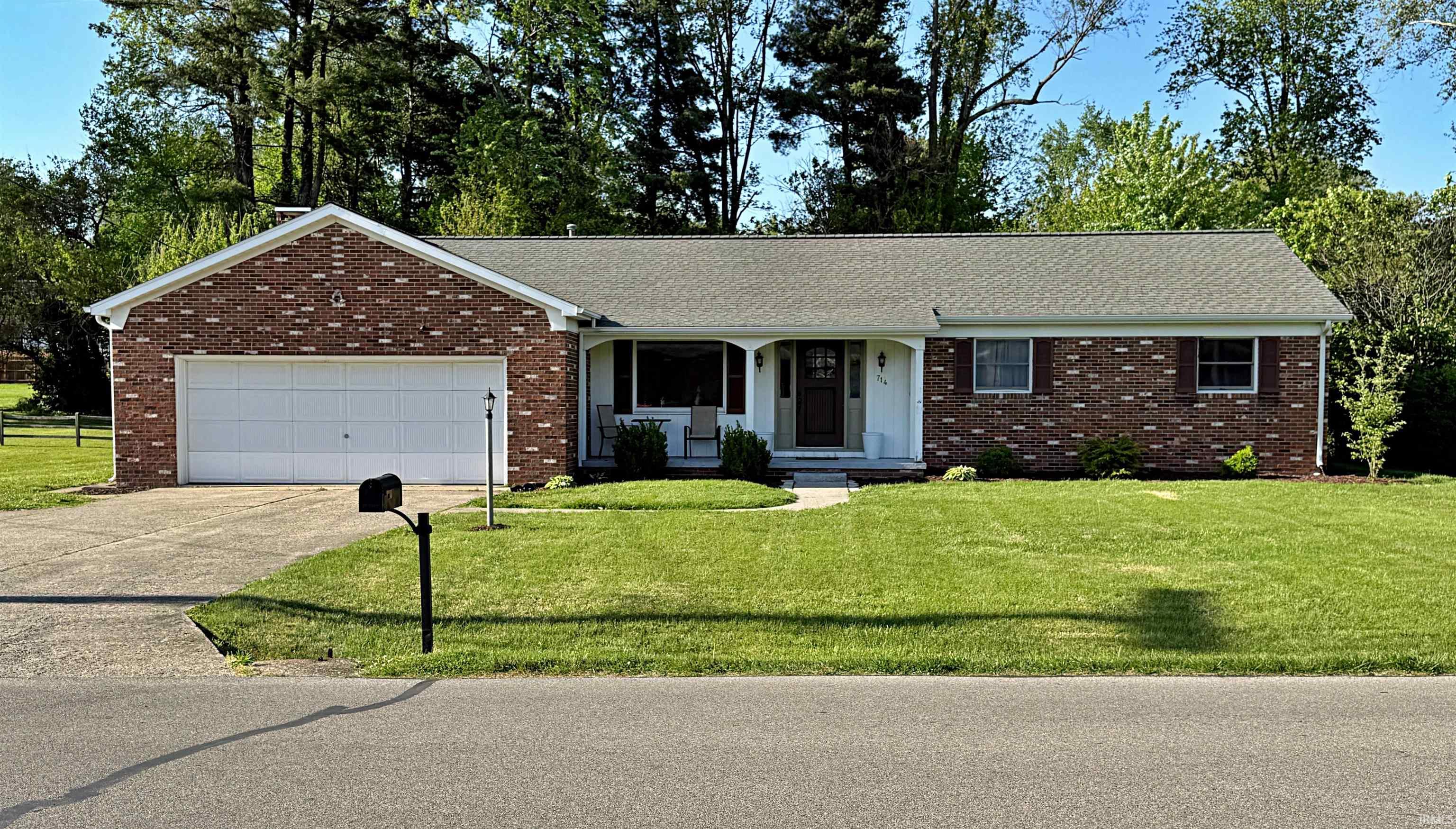 714 Brett Cabel Road Property Photo 1