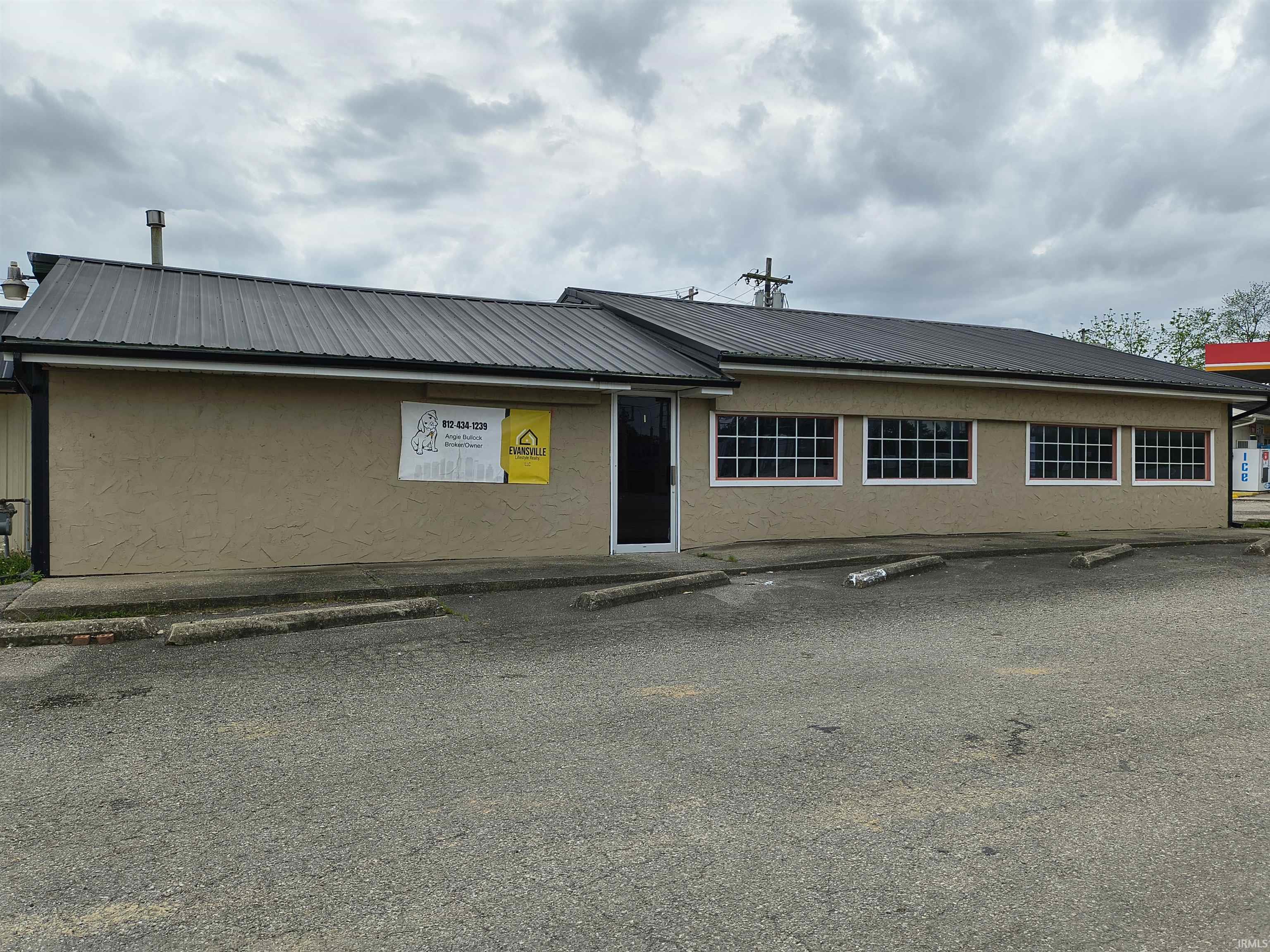 599 W State Route 62 Highway Property Photo 1