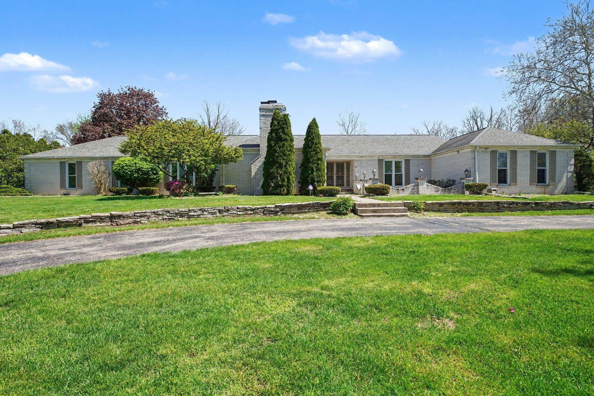 1704 Brookwood Drive Property Photo 1