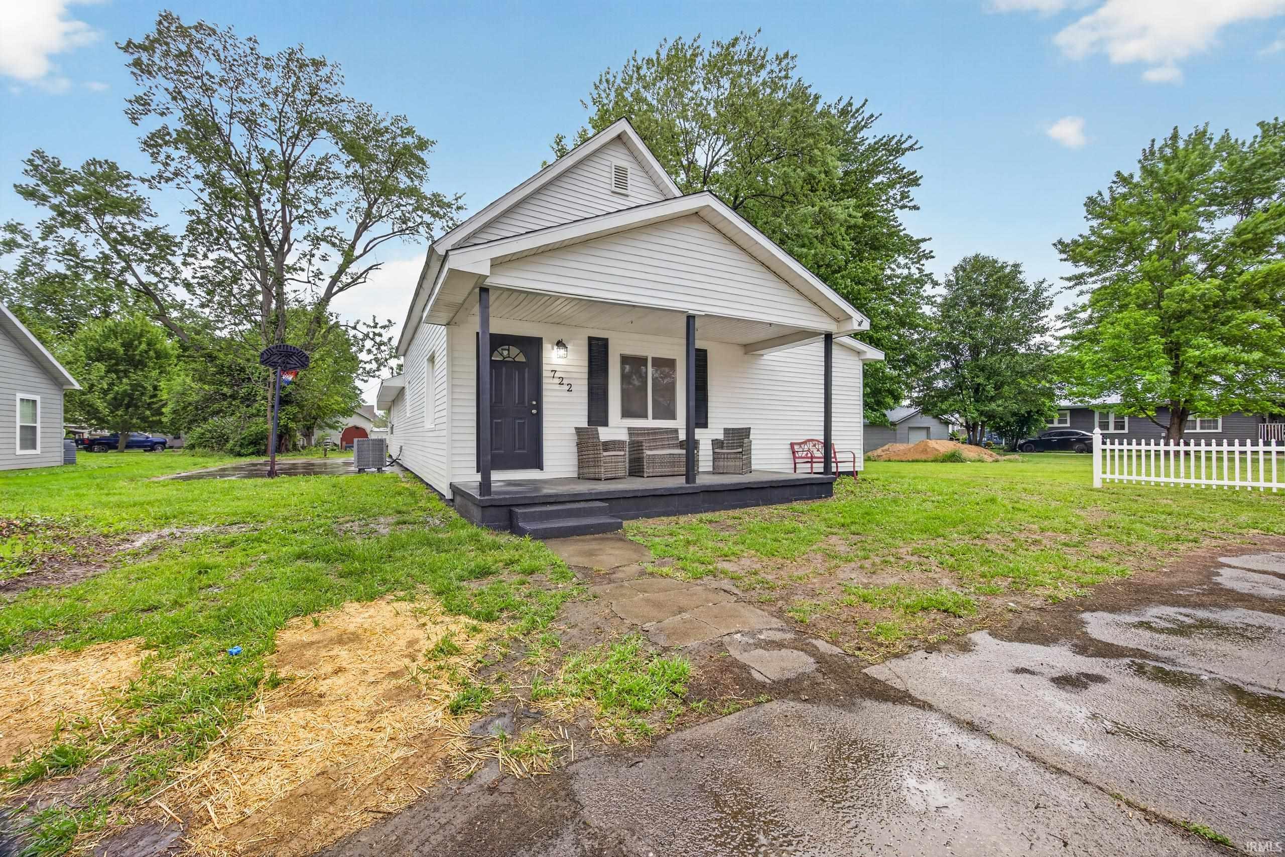 722 N MAIN ST